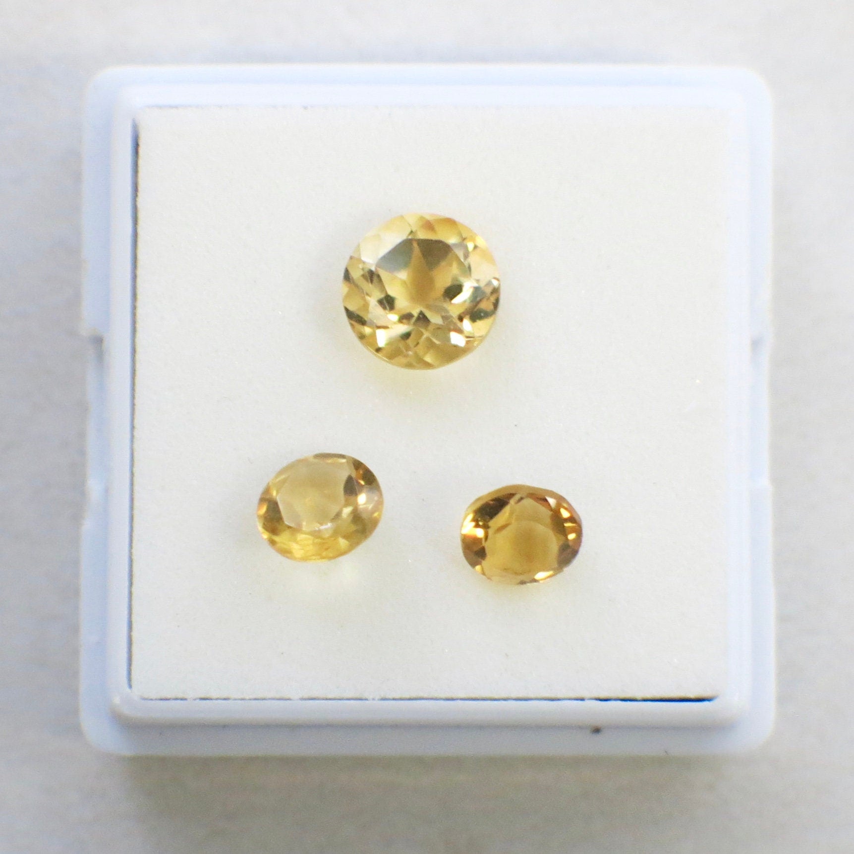 2.11 CTW Citrine Gemstone Set | Yellow-Orange Round Brilliant Loose Stones for Pendant & Earrings - Black Market LLC