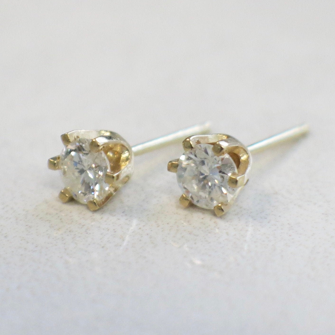 0.60ct Diamond Stud Earrings – 14K Yellow Gold, Six-Prong Setting, H–I I1 - Black Market LLC