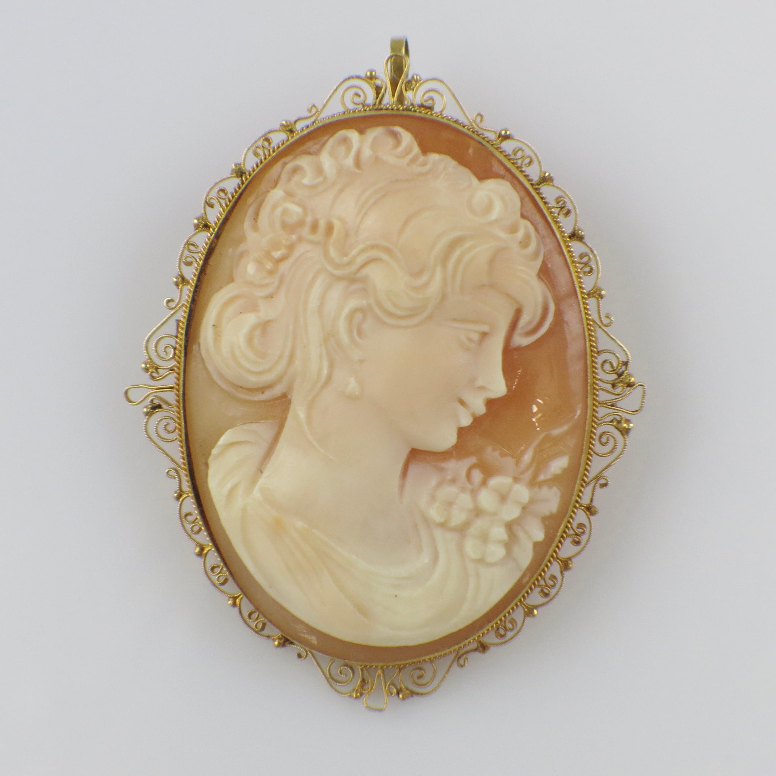 Extra Large Italian Hand Carved Shell Cameo Pendant Brooch in 18K Gold