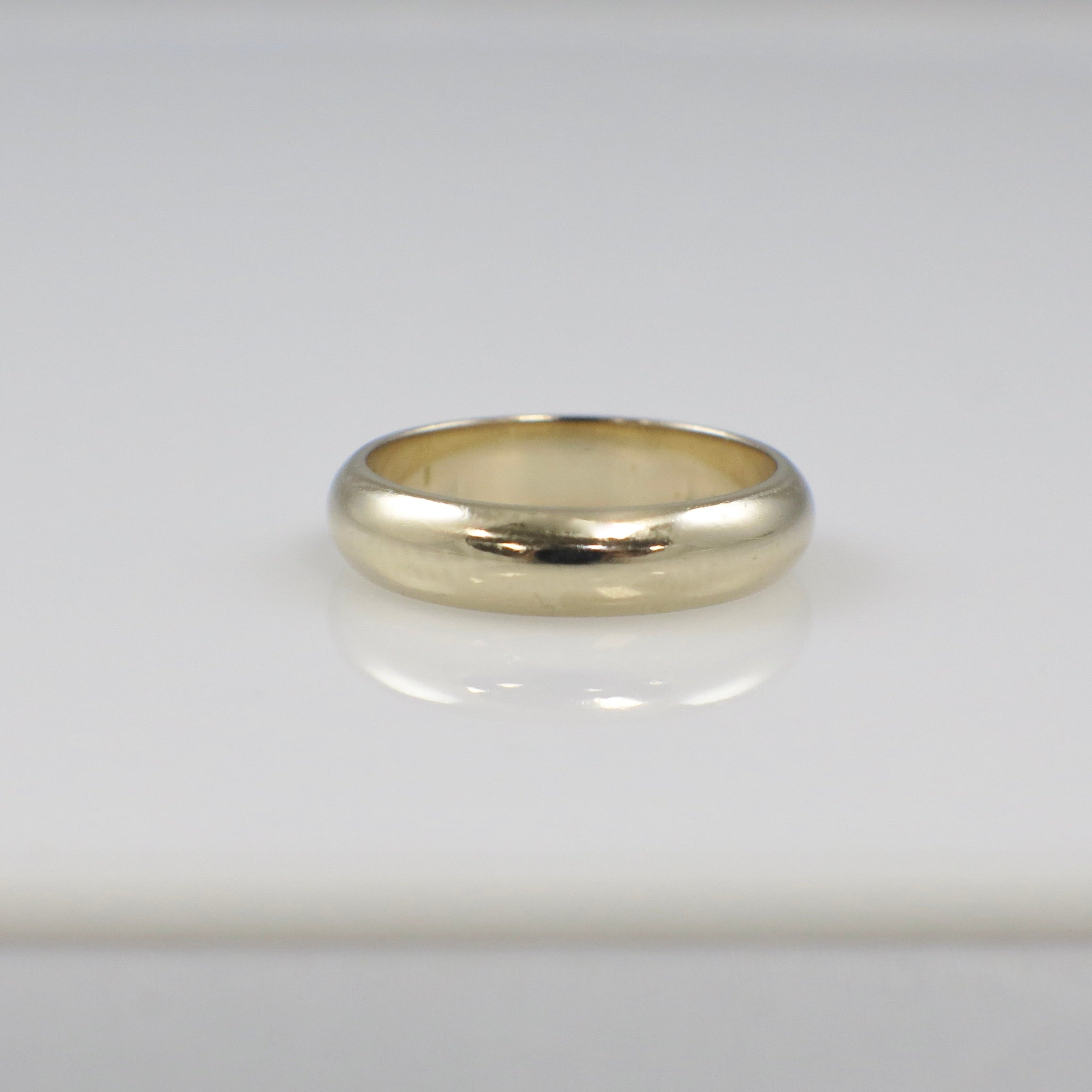 14K yellow gold men's wedding band, 5mm width, size 8.75, sleek and polished gold ring by Black Market LLC
