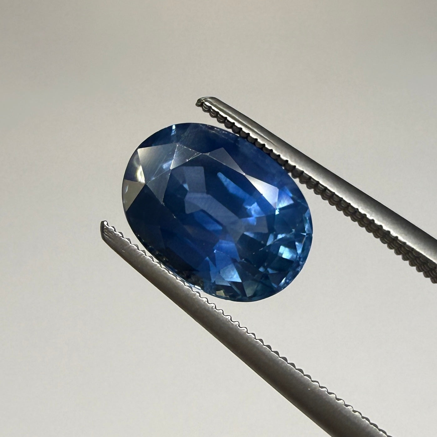 GIA Blue Sapphire 2.36ct Oval, Heated Natural Sapphire, 8.70 x 6.47mm