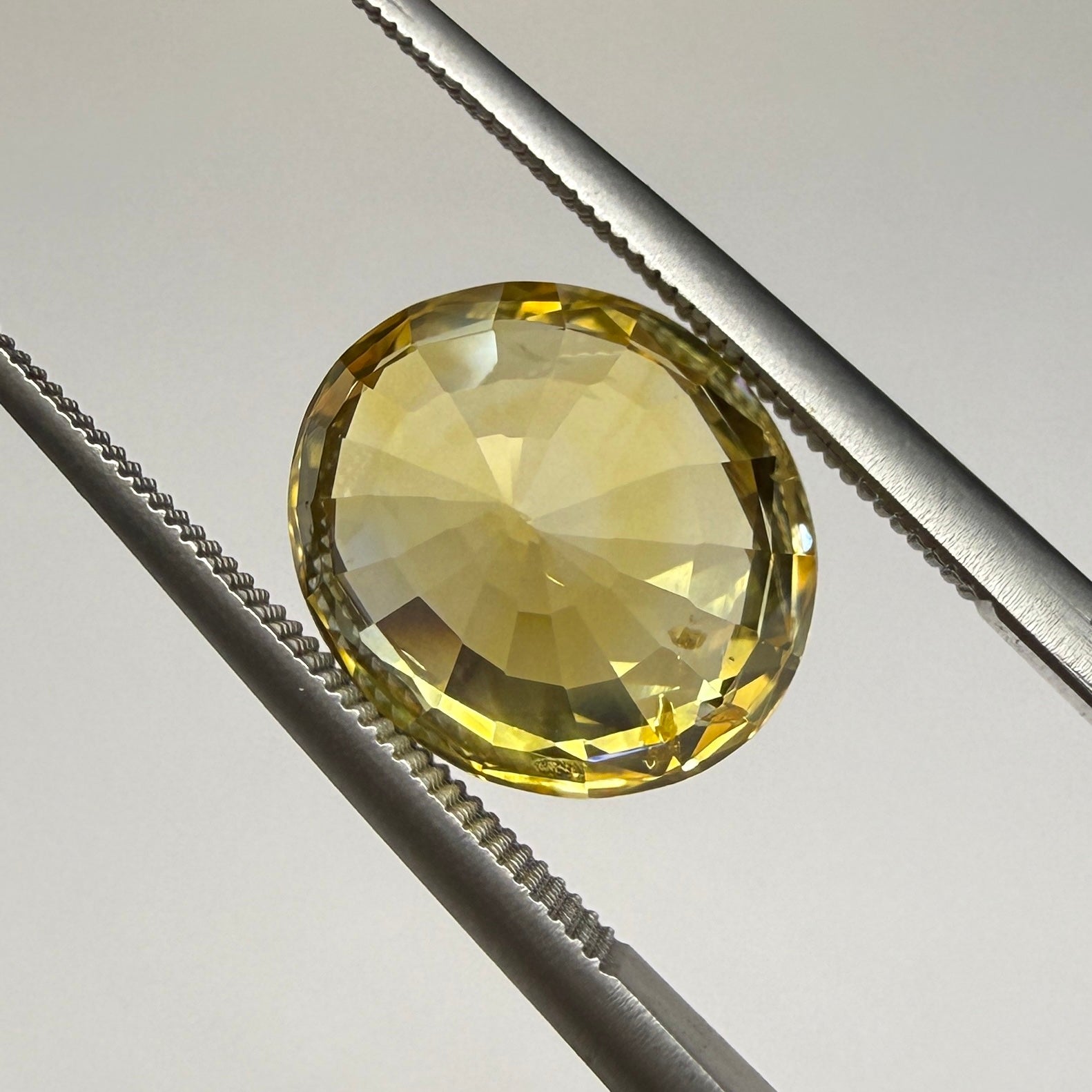GIA Yellow Sapphire 4.10ct Oval, Heated Natural Sapphire, 9.77 x 8.56mm