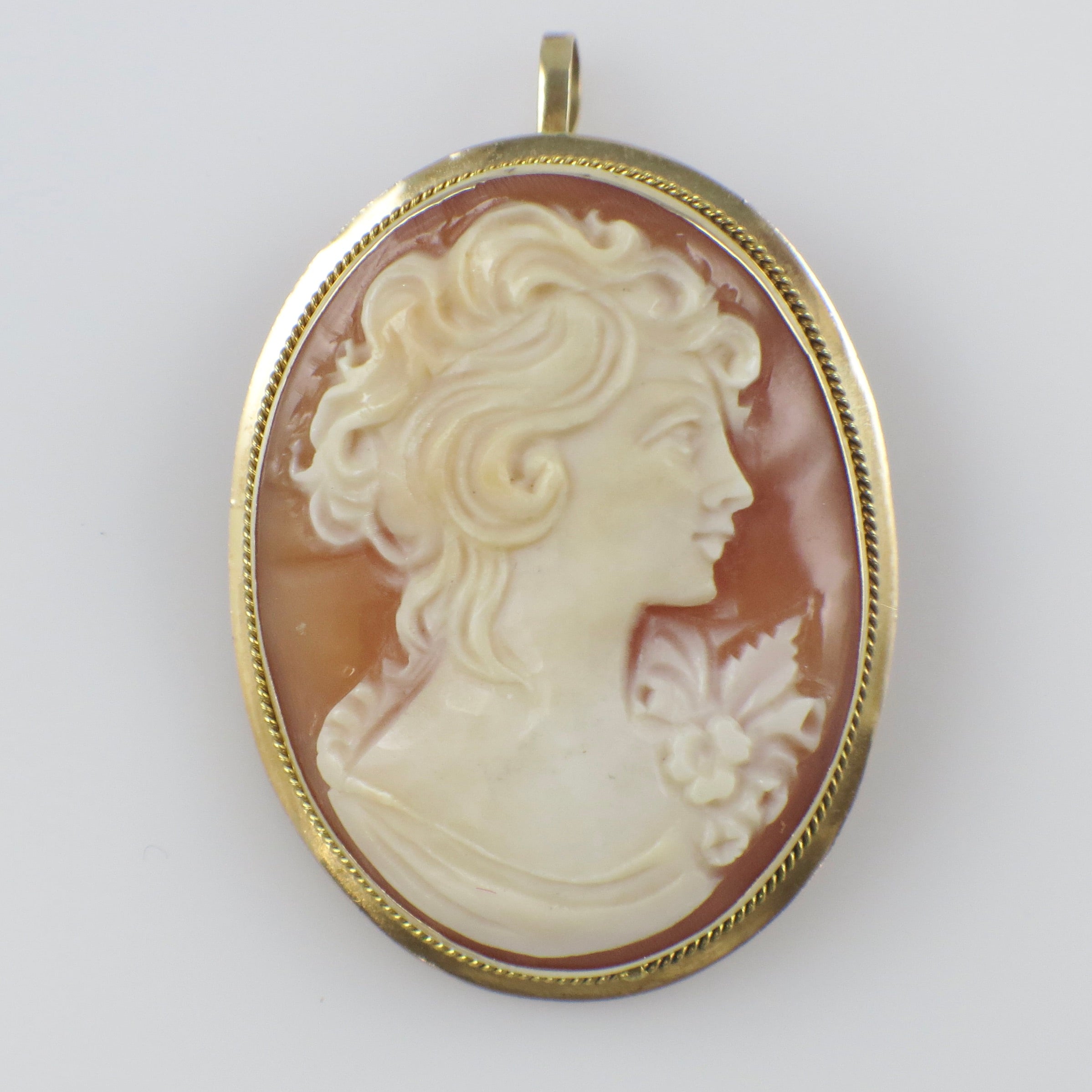 Italian Hand Carved Shell Cameo Pendant Brooch in 14K Gold