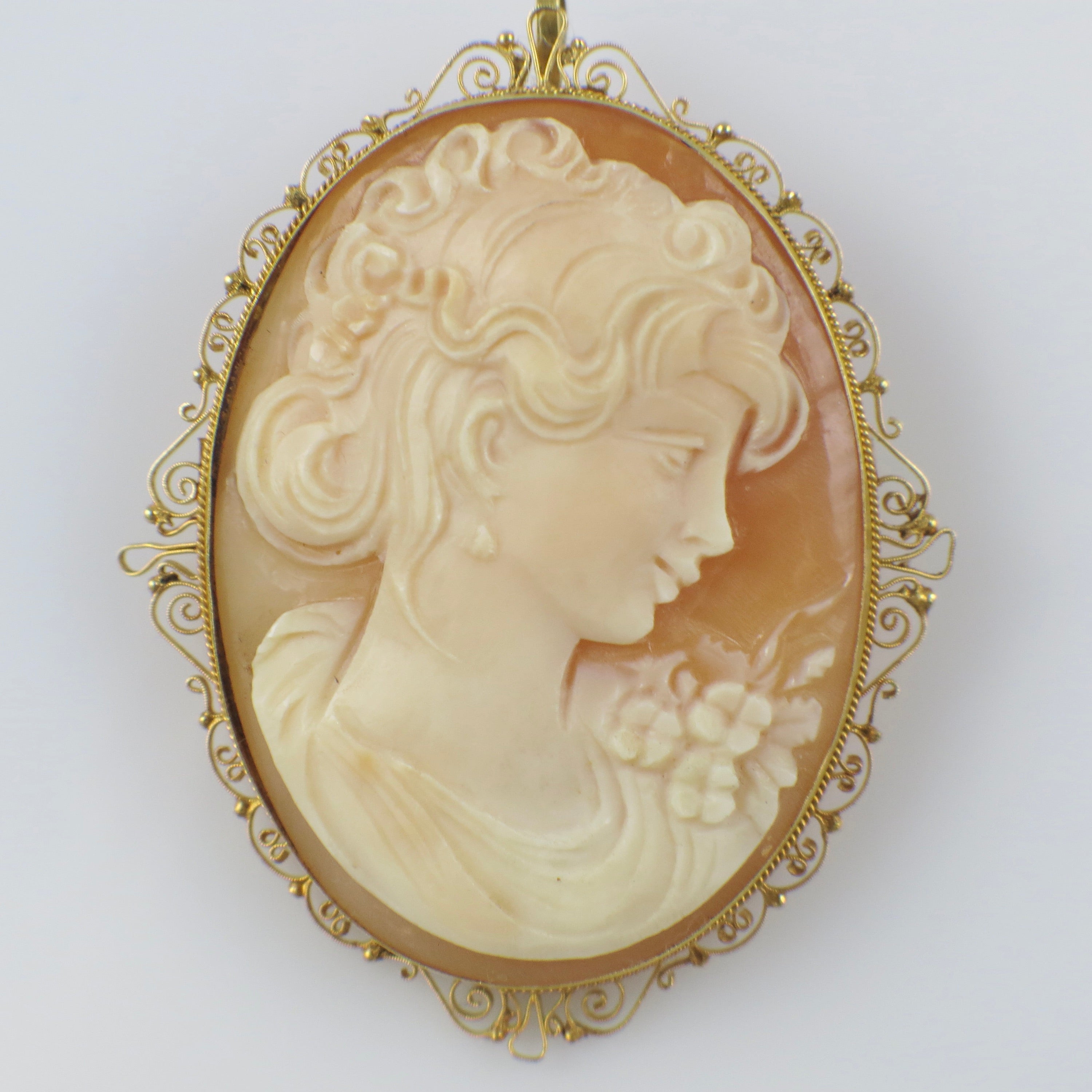 Extra Large Italian Hand Carved Shell Cameo Pendant Brooch in 18K Gold