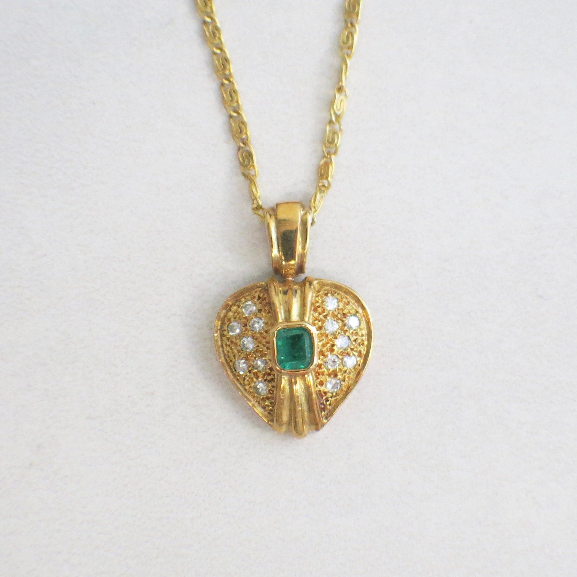 18K Yellow Gold Heart Necklace – Emerald Center & Diamond Accents, 20" Chain - Black Market LLC