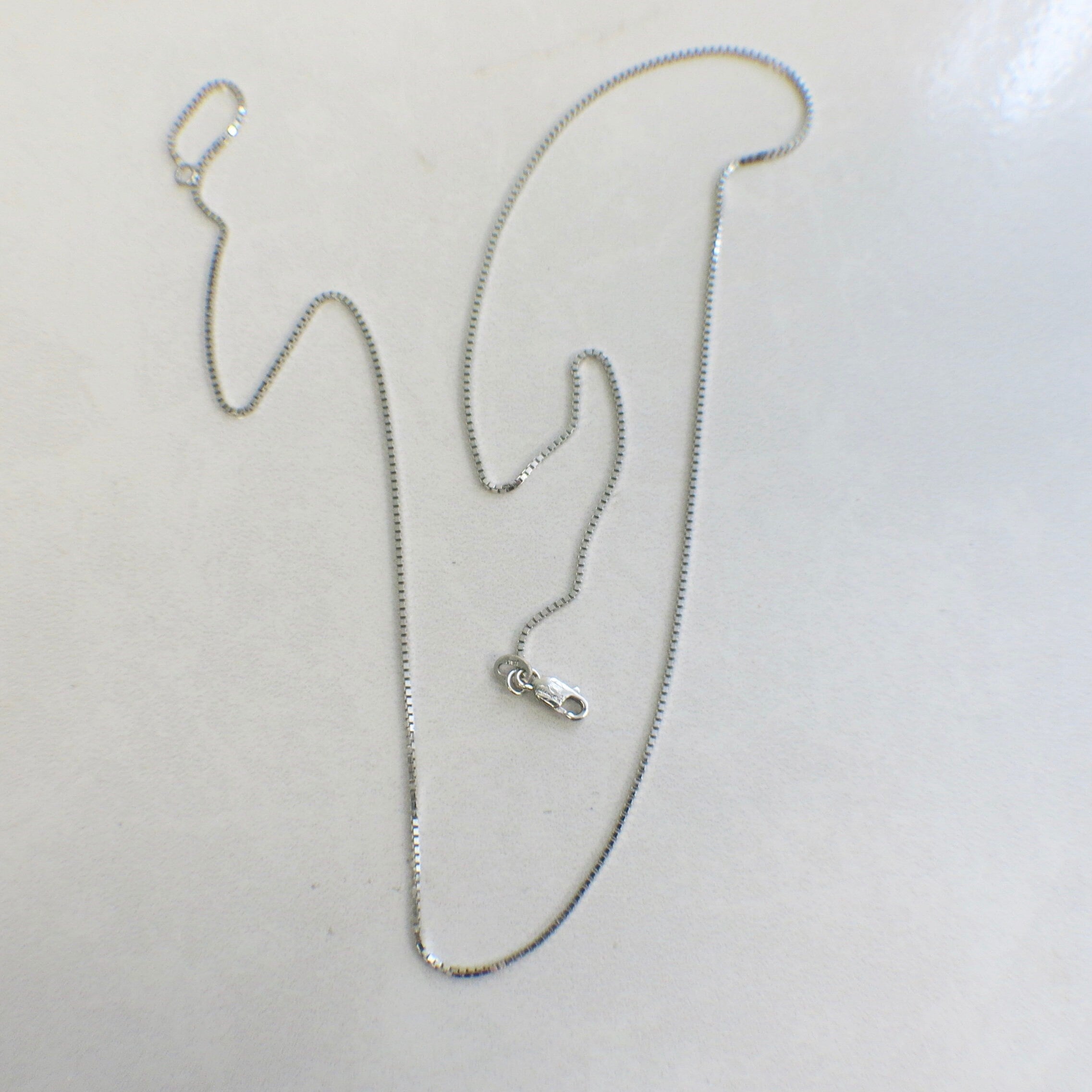 14K White Gold Box Chain Necklace | 20 Inch 1mm Classic Vintage Jewelry - Black Market LLC