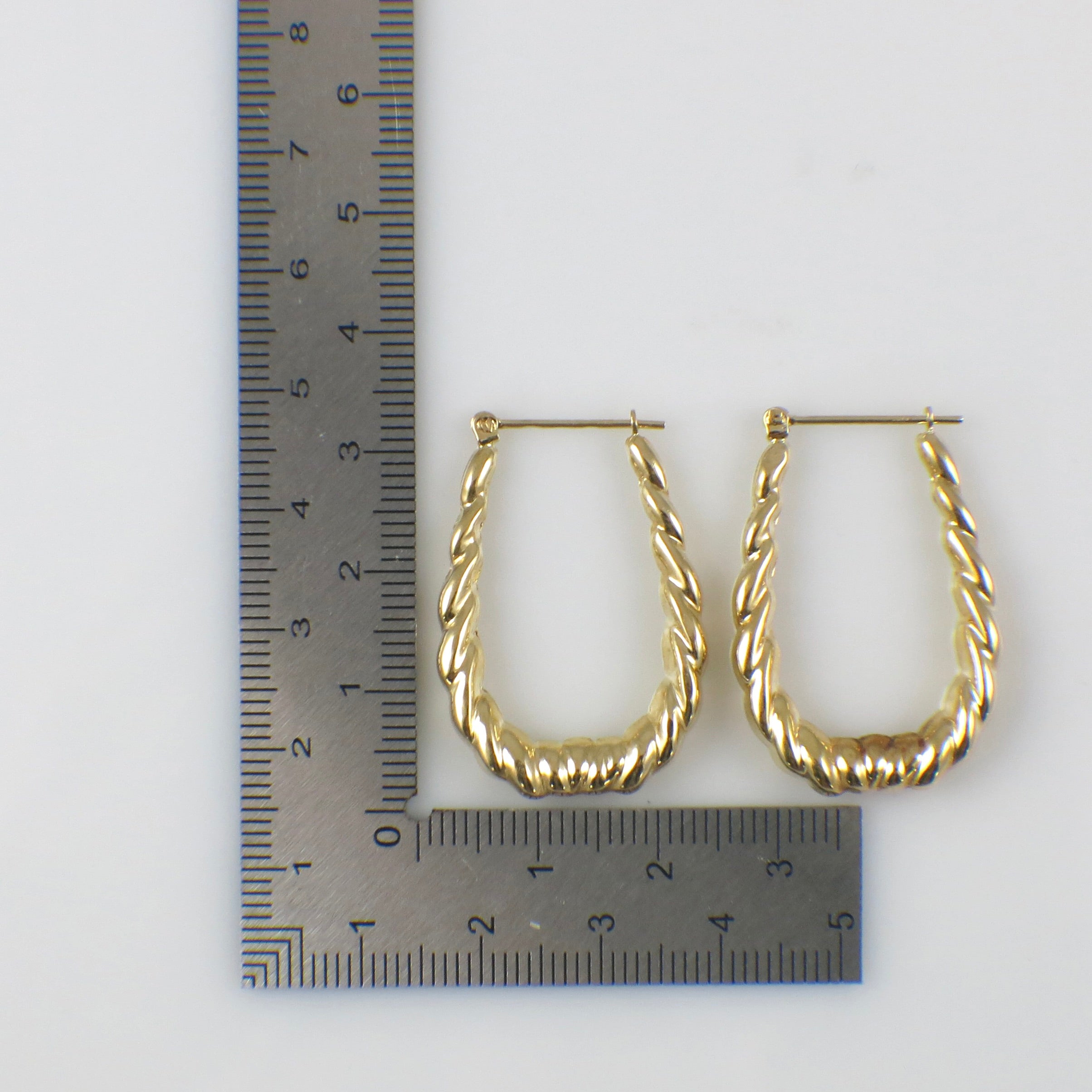 Vintage 14K Yellow Gold Twisted Oval Hoop Earrings