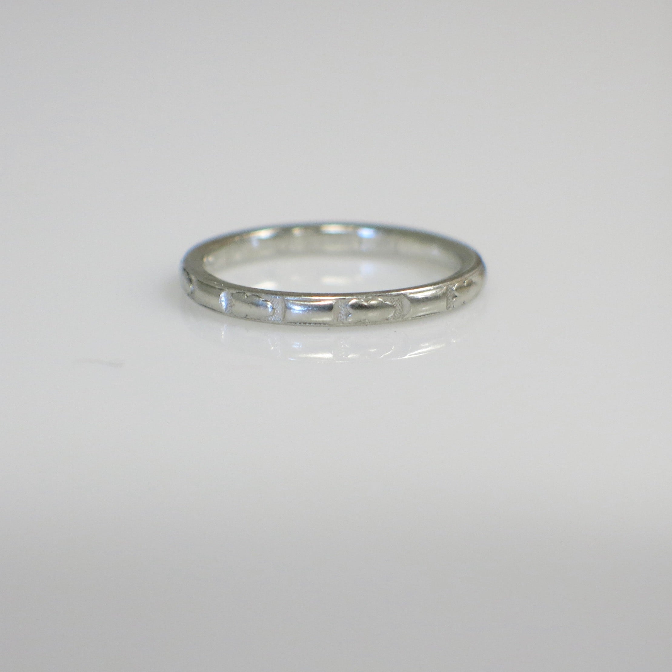 Vintage Platinum Engraved Wedding Band – Size 6, 2MM, 3.2g - Black Market LLC