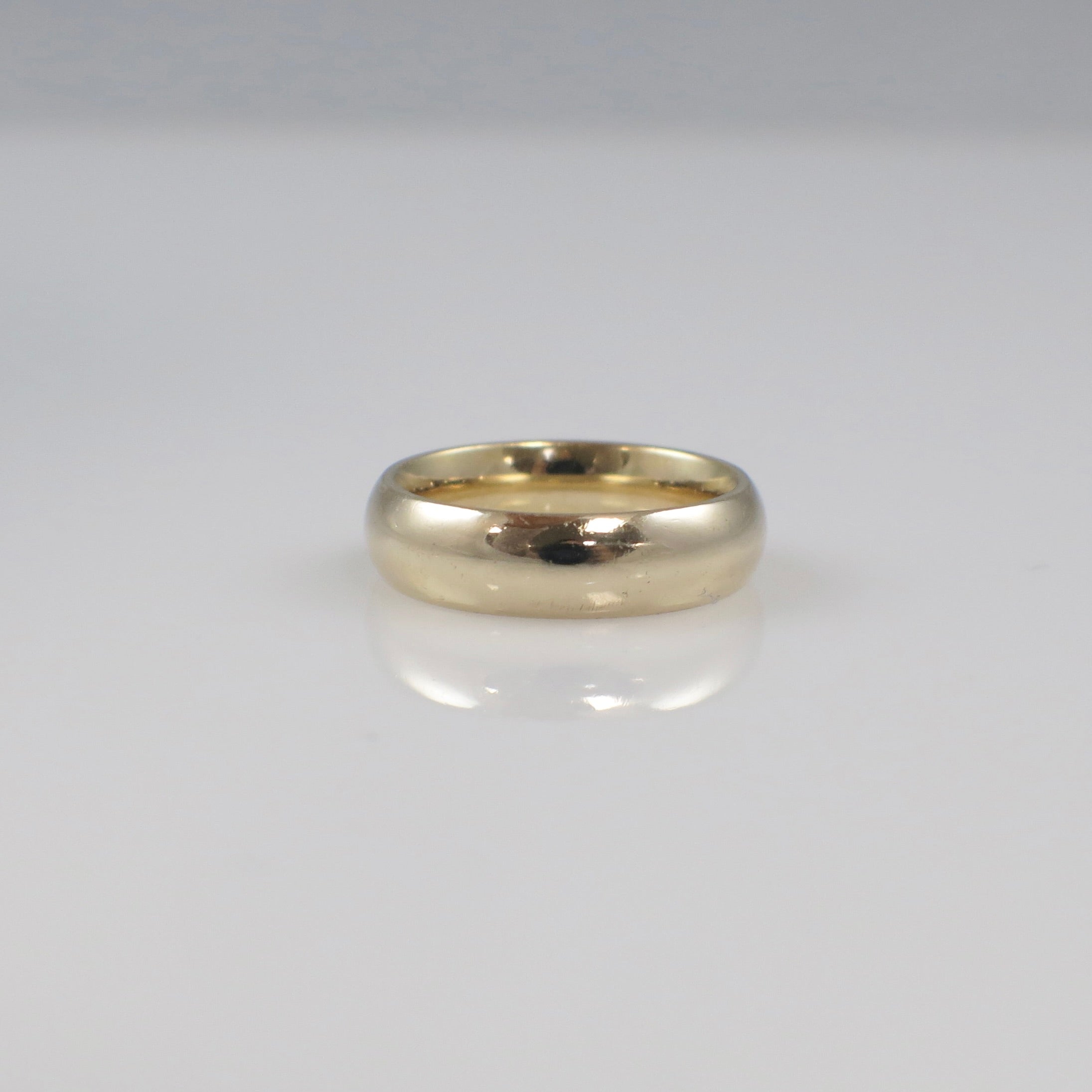 14K yellow gold wedding band ring, 5mm width, size 5, classic gold band design by Black Market LLC