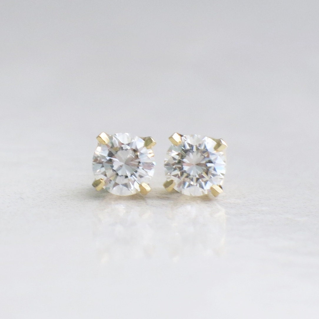 Diamond Stud Earrings – 0.64 CTW Round Brilliant, 14K Yellow Gold, Threaded Backs - Black Market LLC