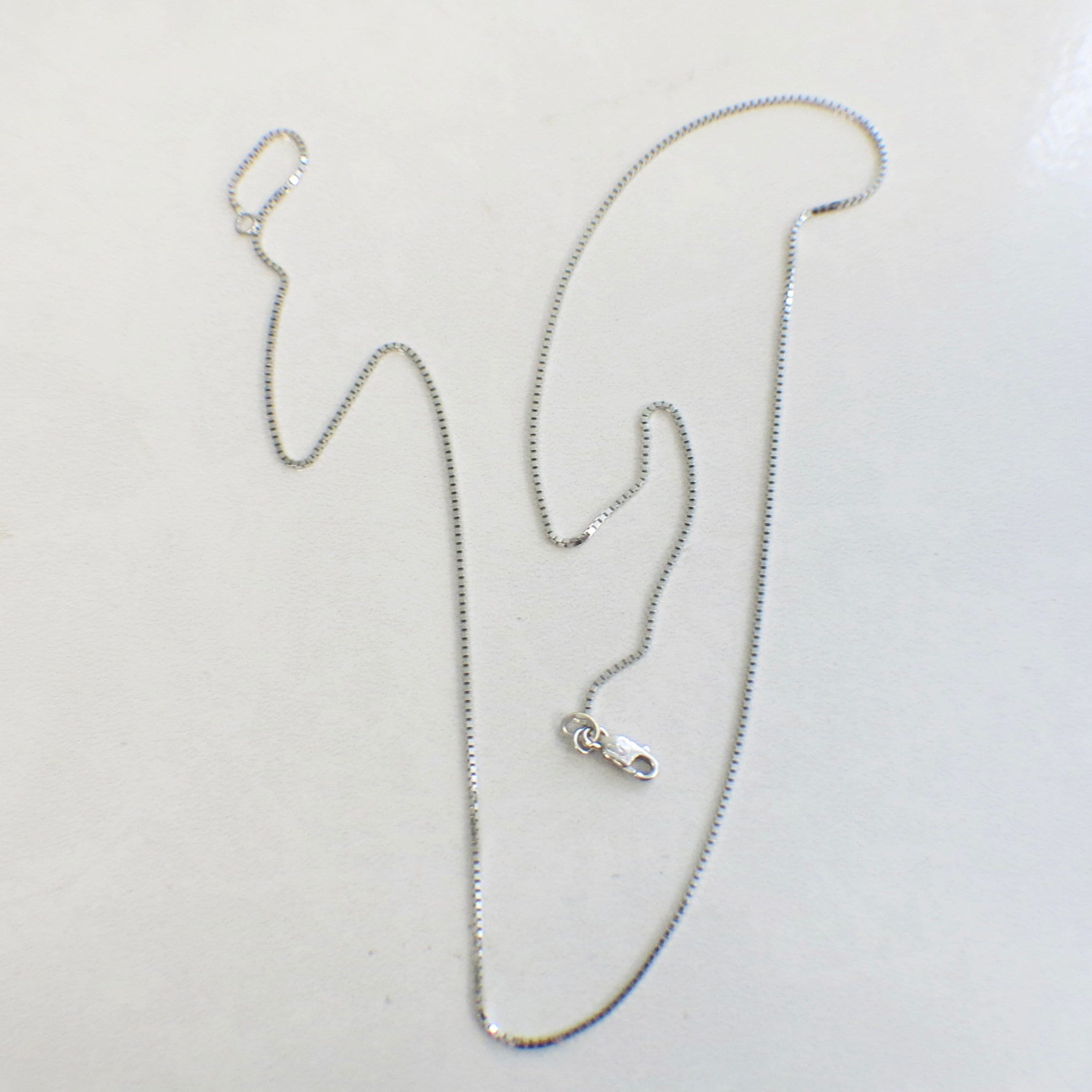 14K White Gold Box Chain Necklace | 20 Inch 1mm Classic Vintage Jewelry - Black Market LLC