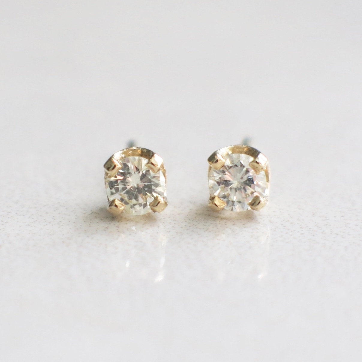 0.20ct Diamond Stud Earrings | 14K Yellow Gold Round Brilliant - Black Market LLC
