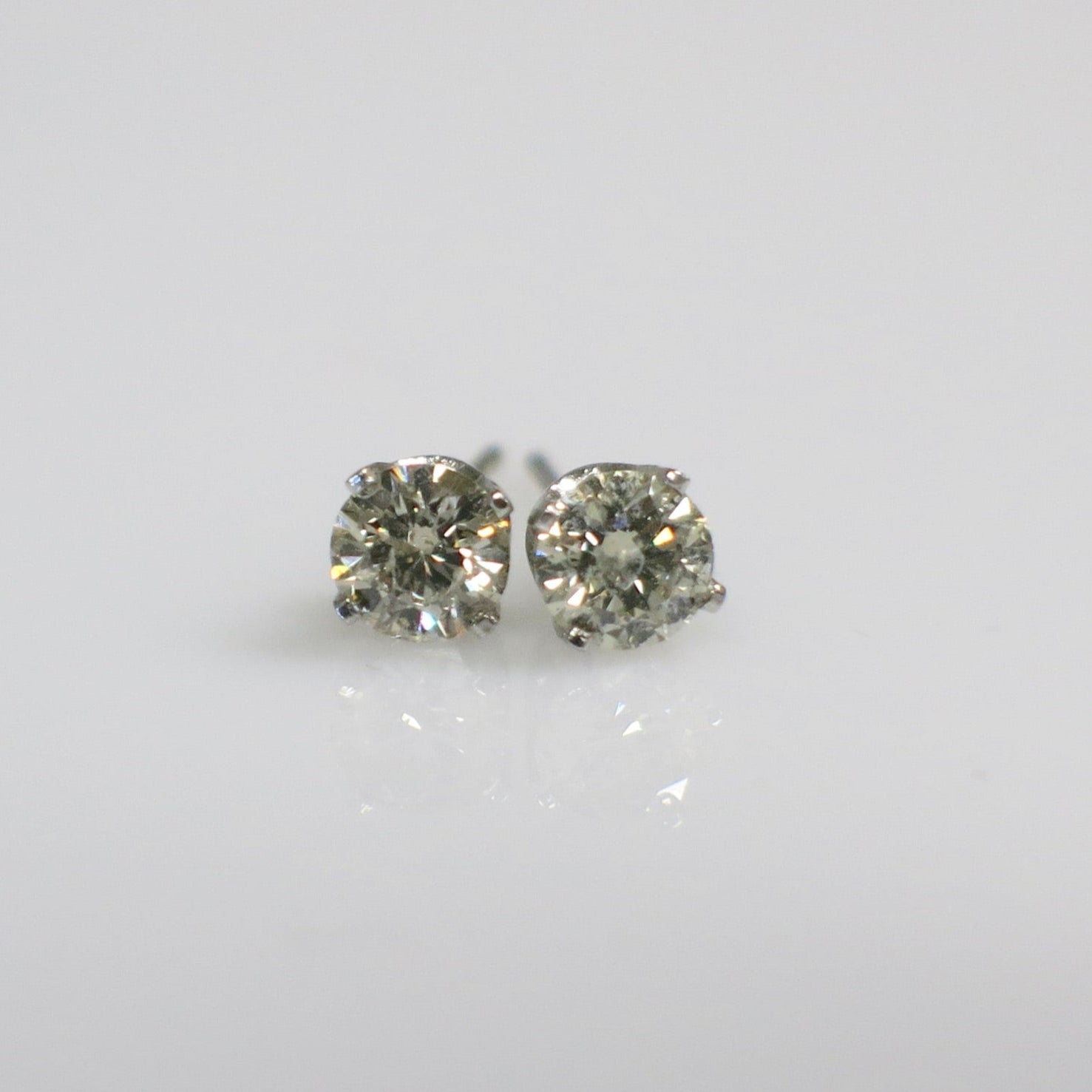 14K White Gold Diamond Stud Earrings – .50 CTW Round Brilliant - Black Market LLC