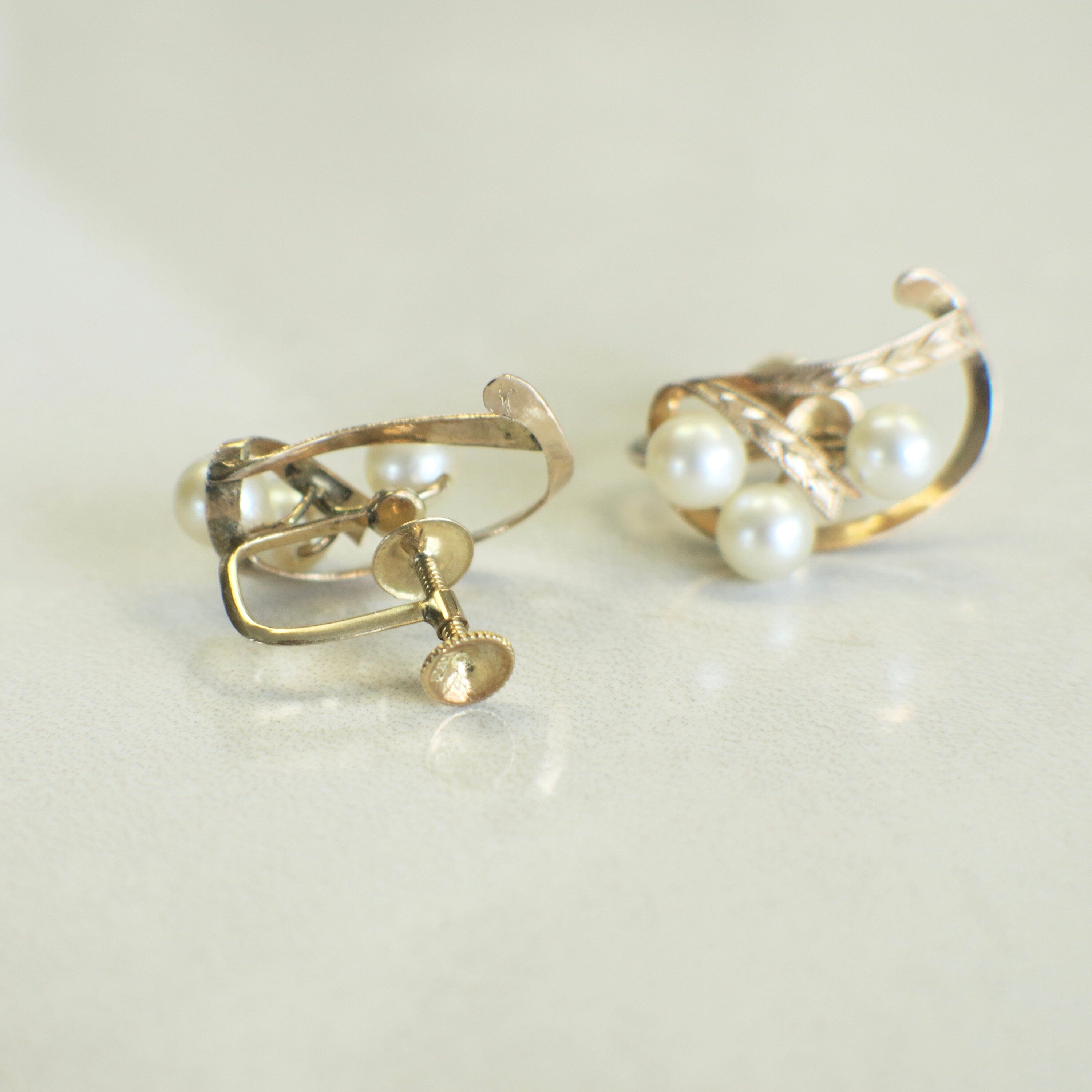 Vintage 14K Gold Pearl Earrings | Screw-In Backs Milgrain Ribbon Design - Black Market LLC