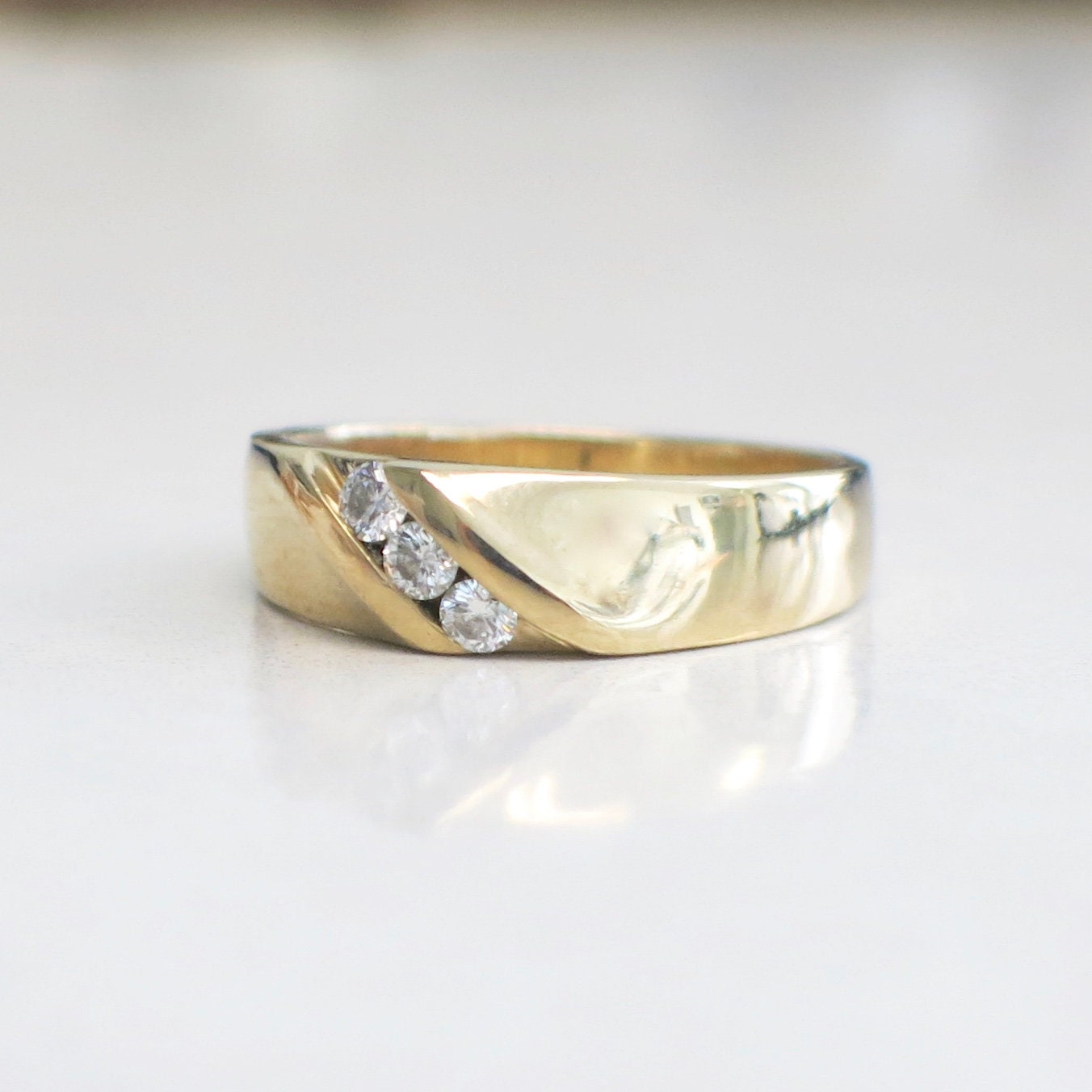 Men’s 14K Yellow Gold Diamond Band | Three Stone Channel Set Ring Size 9 - Black Market LLC