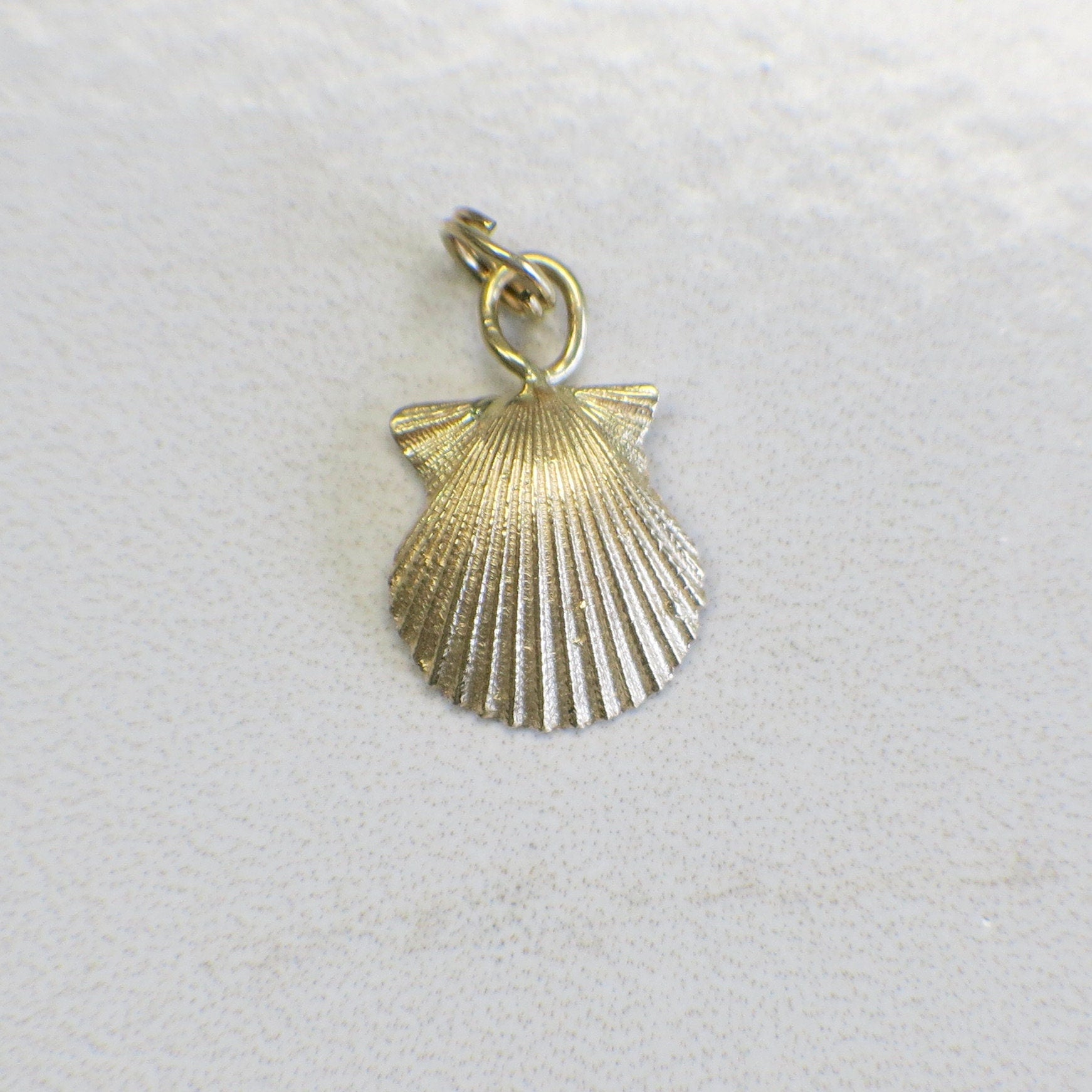 14K Gold Heart Pendant – Vintage Scroll Open Heart with Rose Center - Black Market LLC