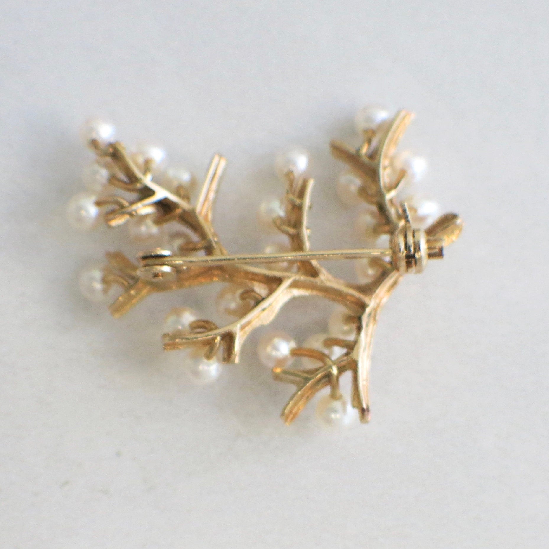 14K Yellow Gold Vintage Pearl Branch Brooch | Textured Gold Leaf Pin with Pearls - Black Market LLC