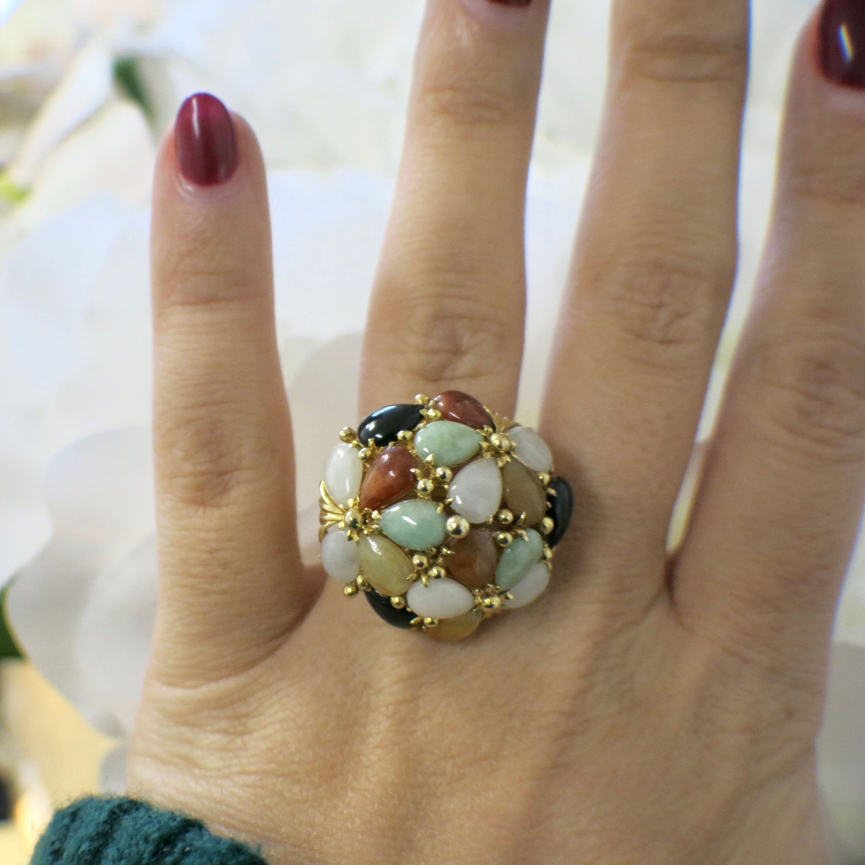14K gold cocktail ring featuring multicolor jade, onyx, and carnelian cabochons in a cluster design, size 7.