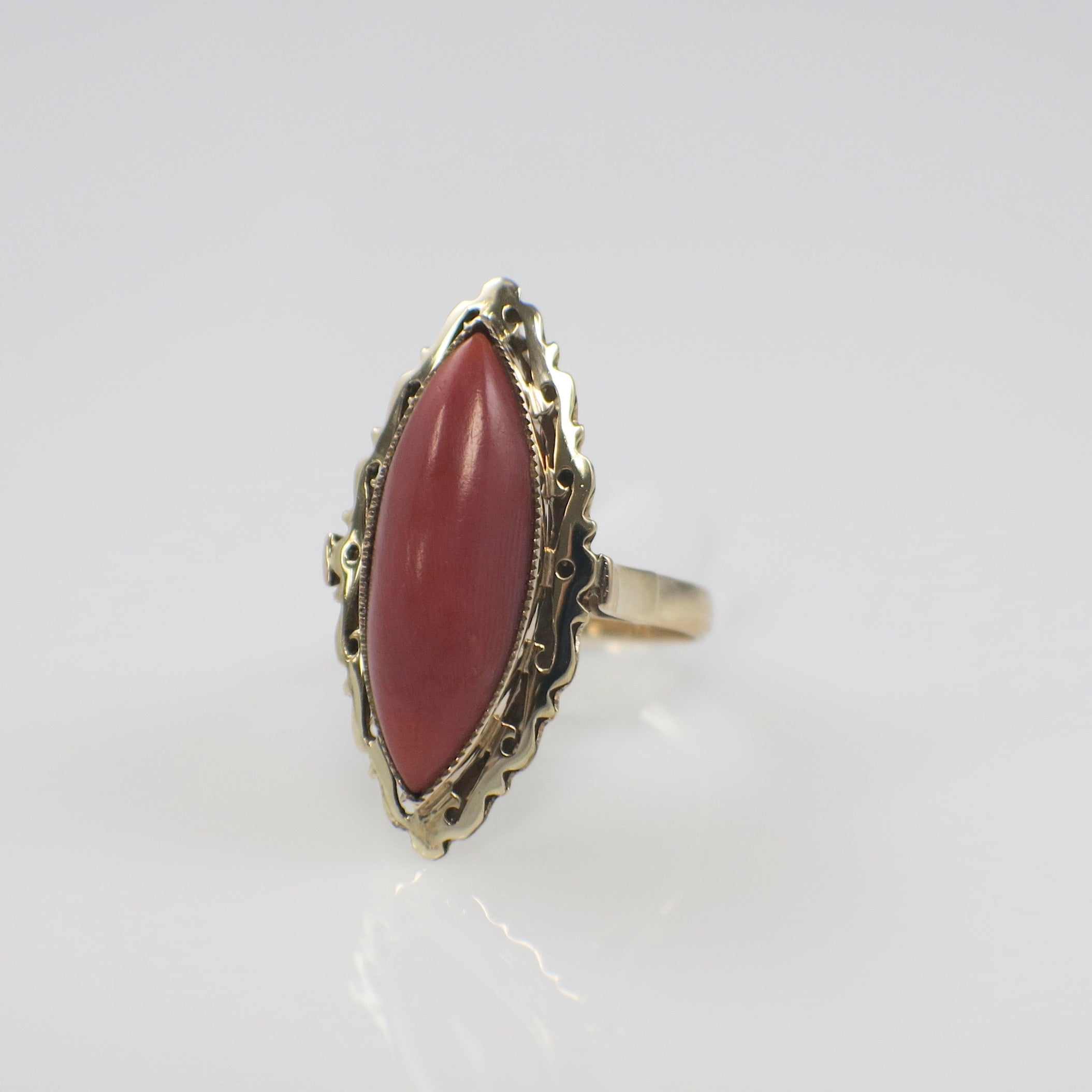 14K Yellow Gold Red Jasper Chalcedony Cabochon Ring – Vintage Cocktail Statement Ring Size 6.5 - Black Market LLC