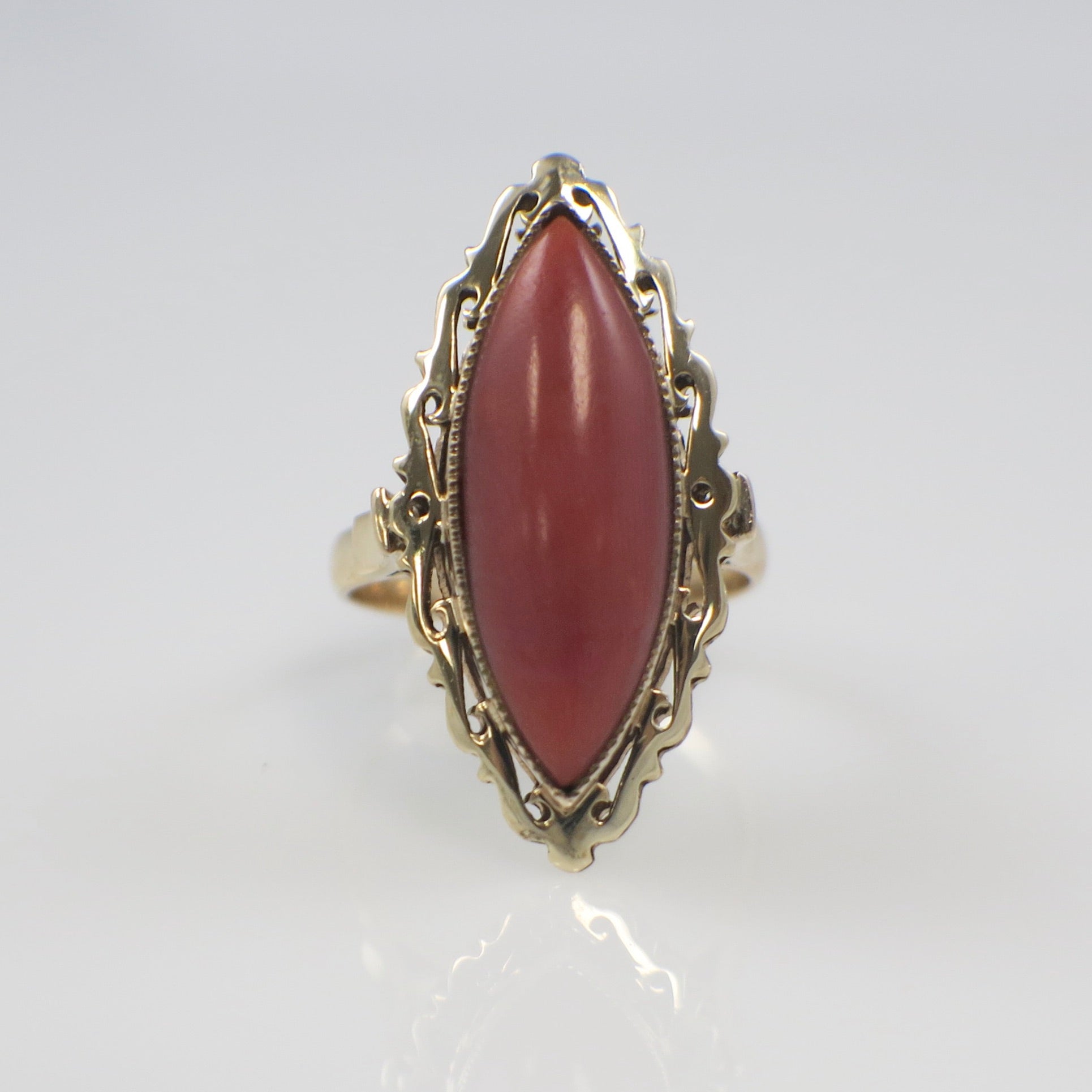 14K yellow gold vintage cocktail ring featuring a red jasper and chalcedony cabochon, size 6.5, by Black Market LLC.