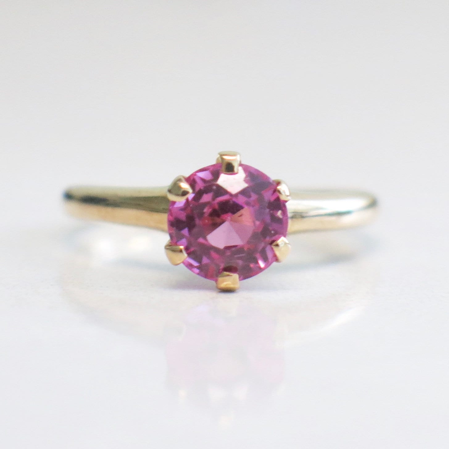 Vintage 14K Gold Pink Sapphire Solitaire Ring | Round Six-Prong Setting Size 4 - Black Market LLC
