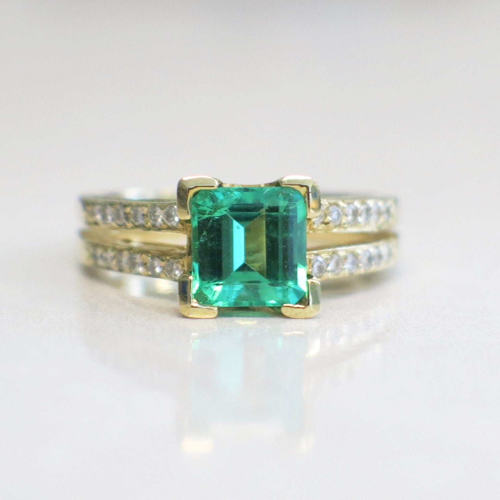 14K Yellow Gold Synthetic Emerald Ring with Diamond Split Shank – Size 6 - Black Market LLC