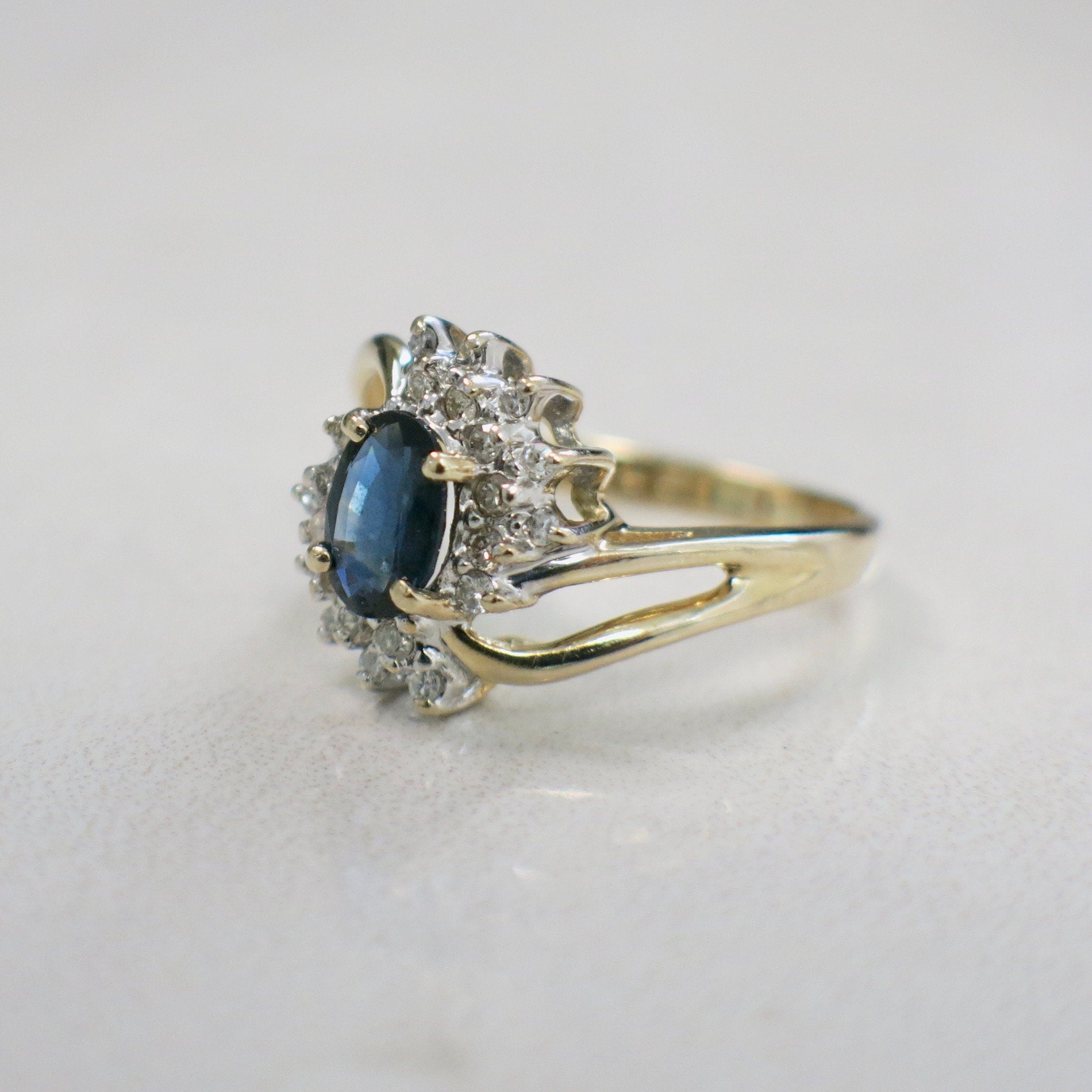 14K Yellow Gold Oval Sapphire and Diamond Halo Ring – Split Shank Size 6.5 - Black Market LLC