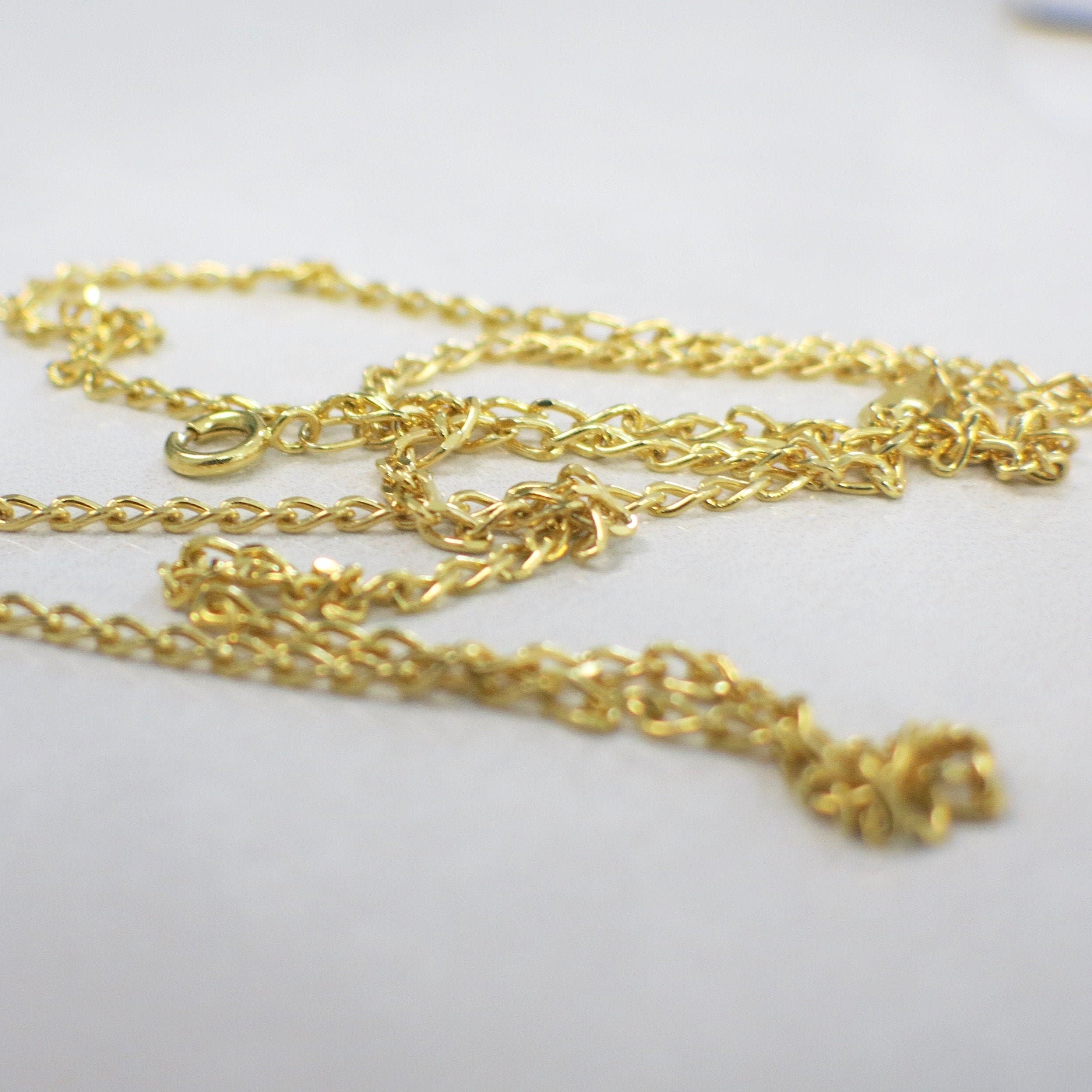 14K Yellow Gold Oval Curb Chain Necklace – 24", 2.2 mm, 7.3 g - Black Market LLC