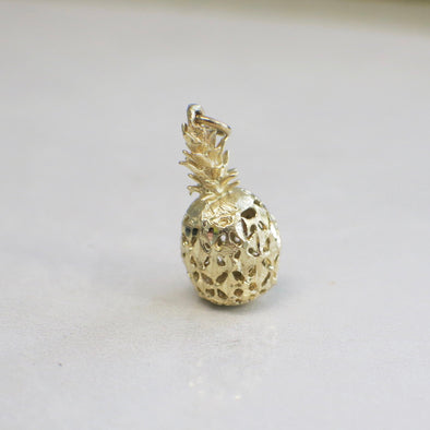 14K Yellow Gold Pineapple Charm Pendant Vintage Style