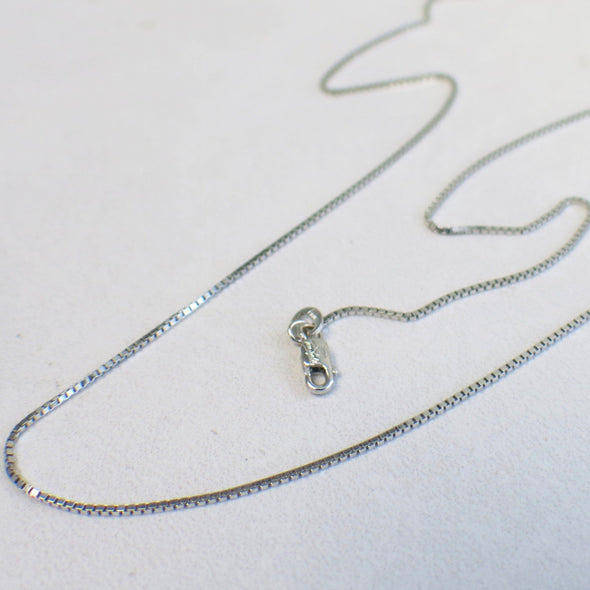 14K White Gold Box Chain Necklace 20 Inch 1mm Vintage Jewelry