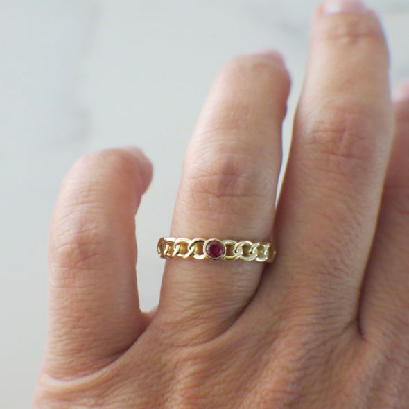 14K Yellow Gold Ruby Curb Chain Bezel Ring Stackable Modern Band