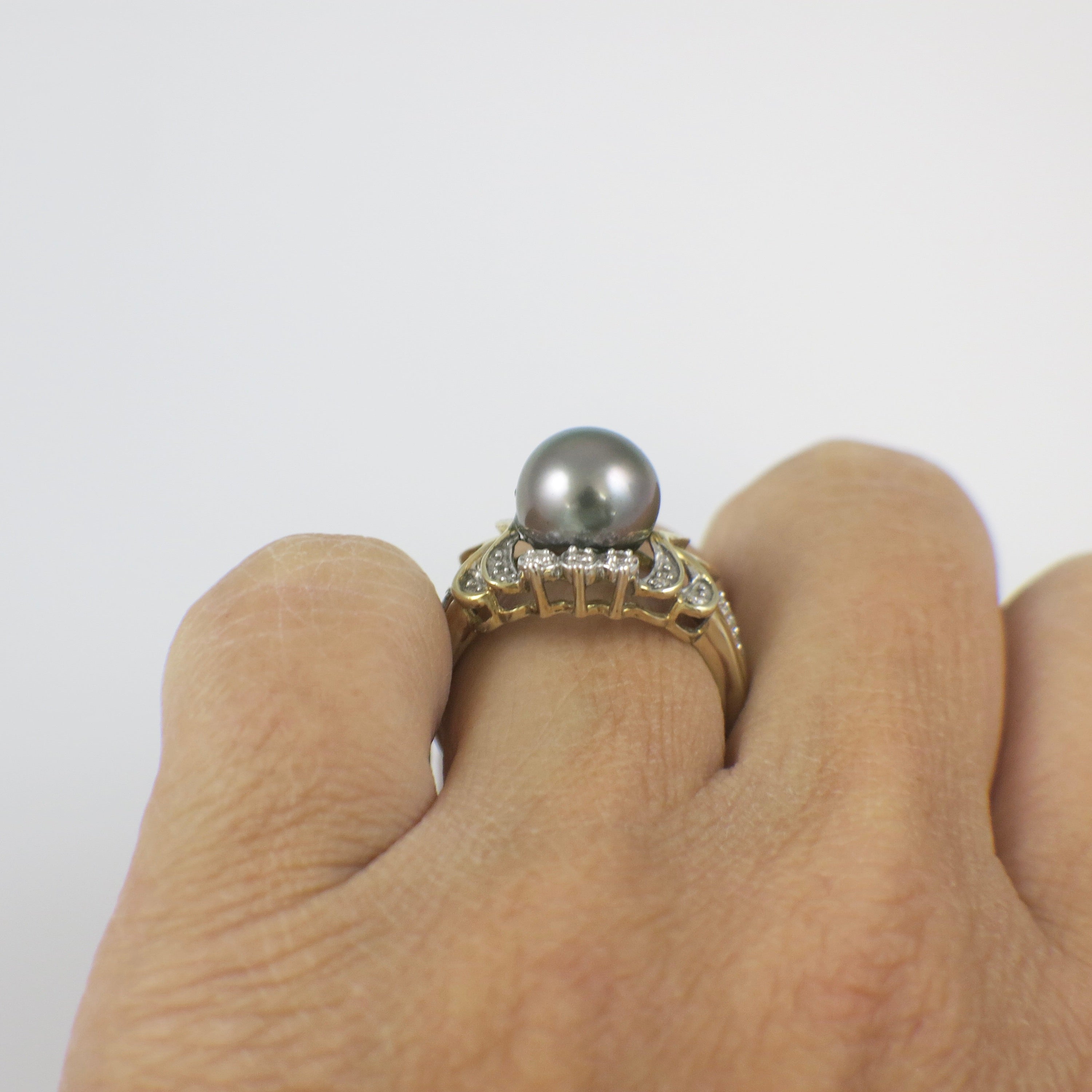14K Yellow Gold Black Pearl Ring – 9.2mm Pearl with Diamond Accents, Vintage Floral Cluster