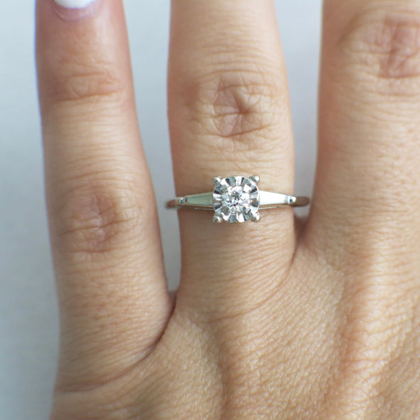 14K White Gold Diamond Solitaire Engagement Ring Floral Illusion Size 8