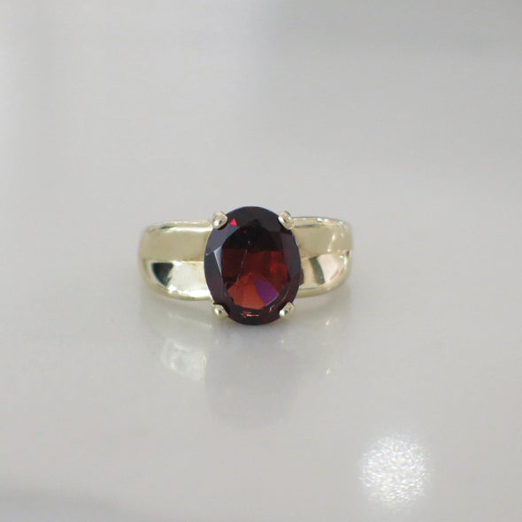 14K Yellow Gold Red Ruby Garnet Solitaire Ring