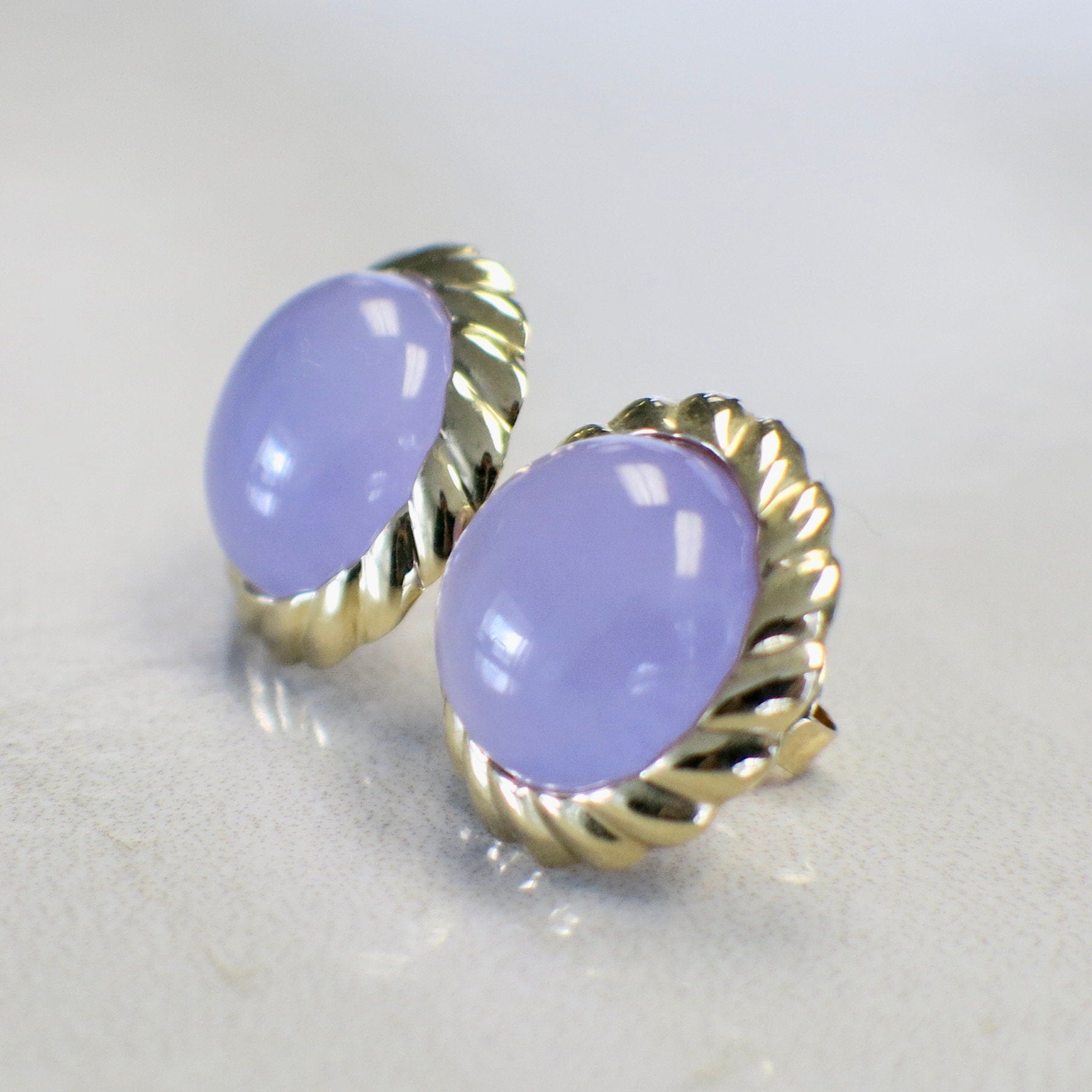 14K Yellow Gold Lavender Jade Earrings | Cabochon Studs Scallop Design - Black Market LLC