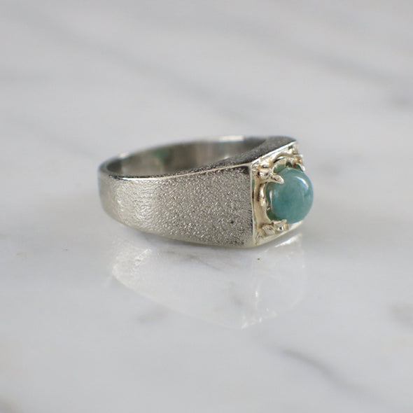18K Gold Jade Cabochon Ring | White and Yellow Gold Jade Ring | Sage Green Jade Ring | Bead Finish Gold Band | Vintage Gemstone Ring