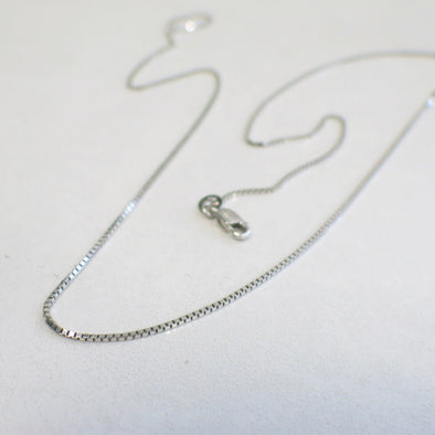 14K White Gold Box Chain Necklace 20 Inch 1mm Vintage Jewelry