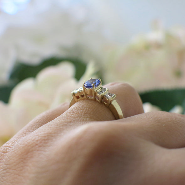 14K Yellow Gold Tanzanite Ring with Diamond Accents Oval Cut Size 7