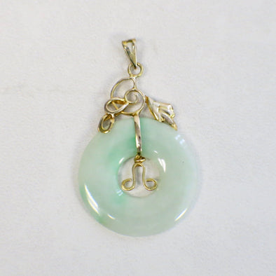 14K Yellow Gold Green Jade Disc Pendant | Vintage Scroll-Inspired Design