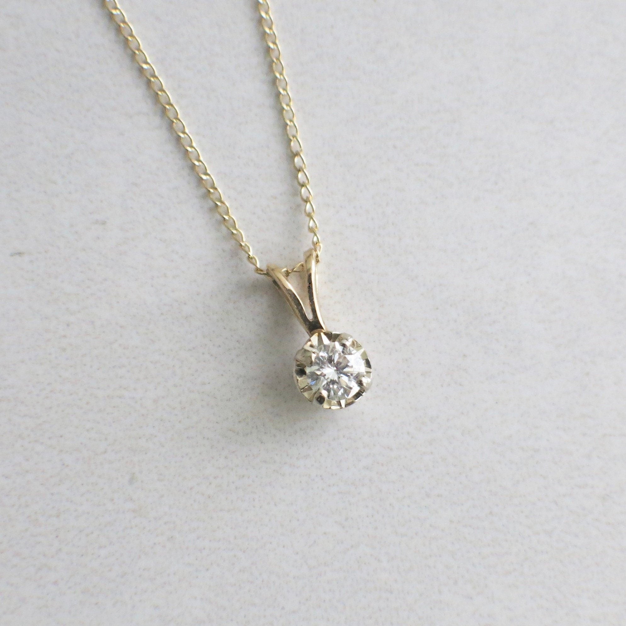 14K Yellow Gold .25 CT Diamond Solitaire Pendant Necklace – Vintage Split Bail - Black Market LLC