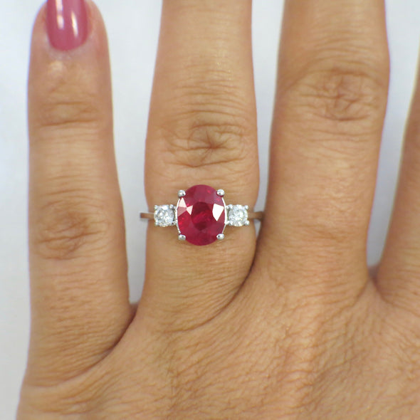 Vintage Ruby and DiamVintage Oval Ruby and Diamond Ring | 14K White Gold Three Stone Engagement 1.9ct Size 5.25ond Ring | 14K White Gold Three Stone 1.9ct