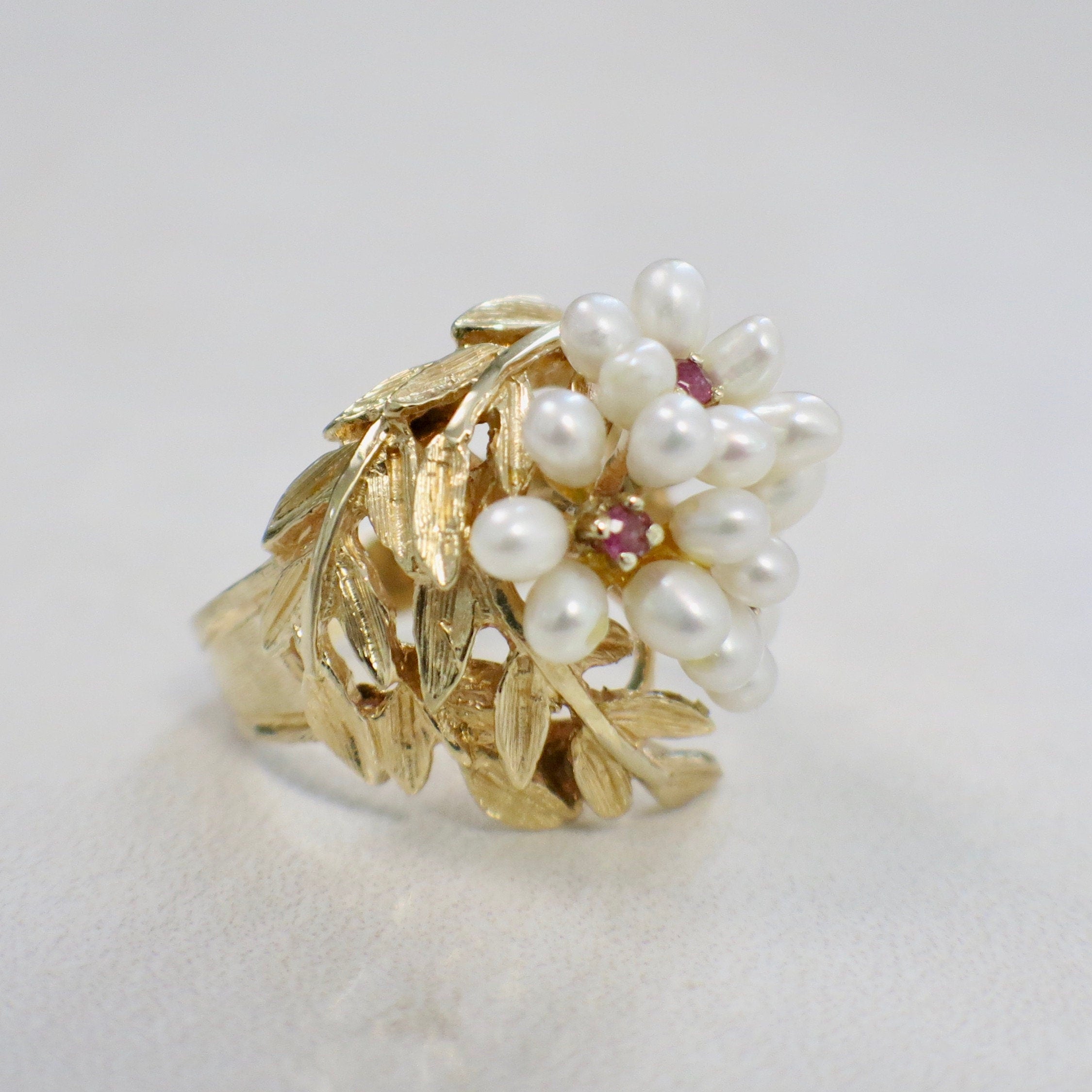 Vintage 14K Yellow Gold Pearl and Ruby Leaf Ring – Nature Motif Cluster, Size 6.5 - Black Market LLC