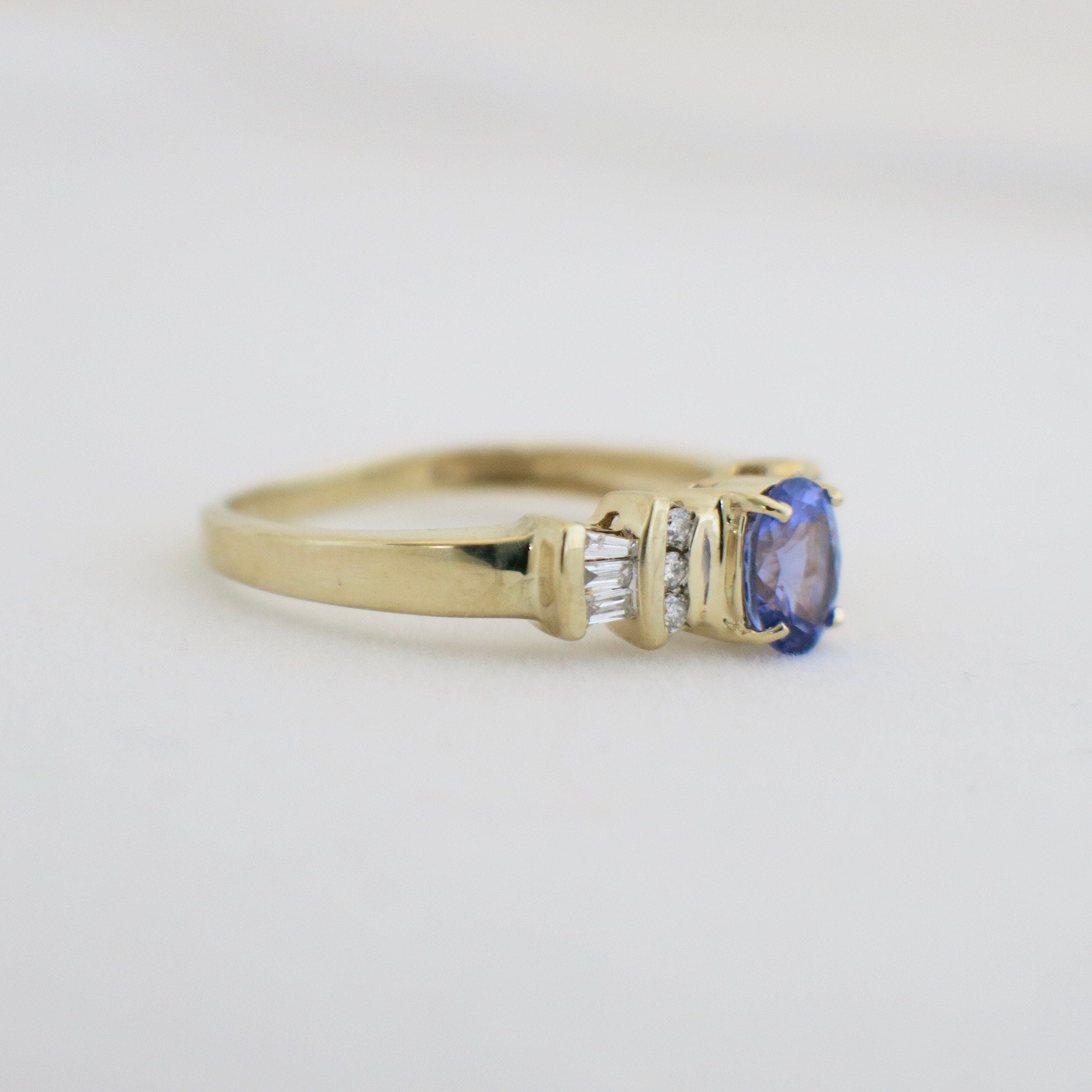 14K Yellow Gold Tanzanite Ring with Diamond Accents – Oval Cut, Size 7 - Black Market LLC
