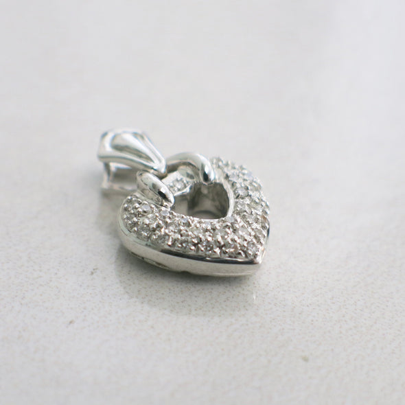 18K White Gold Diamond Open Heart Pendant | Vintage-Inspired Romantic Design