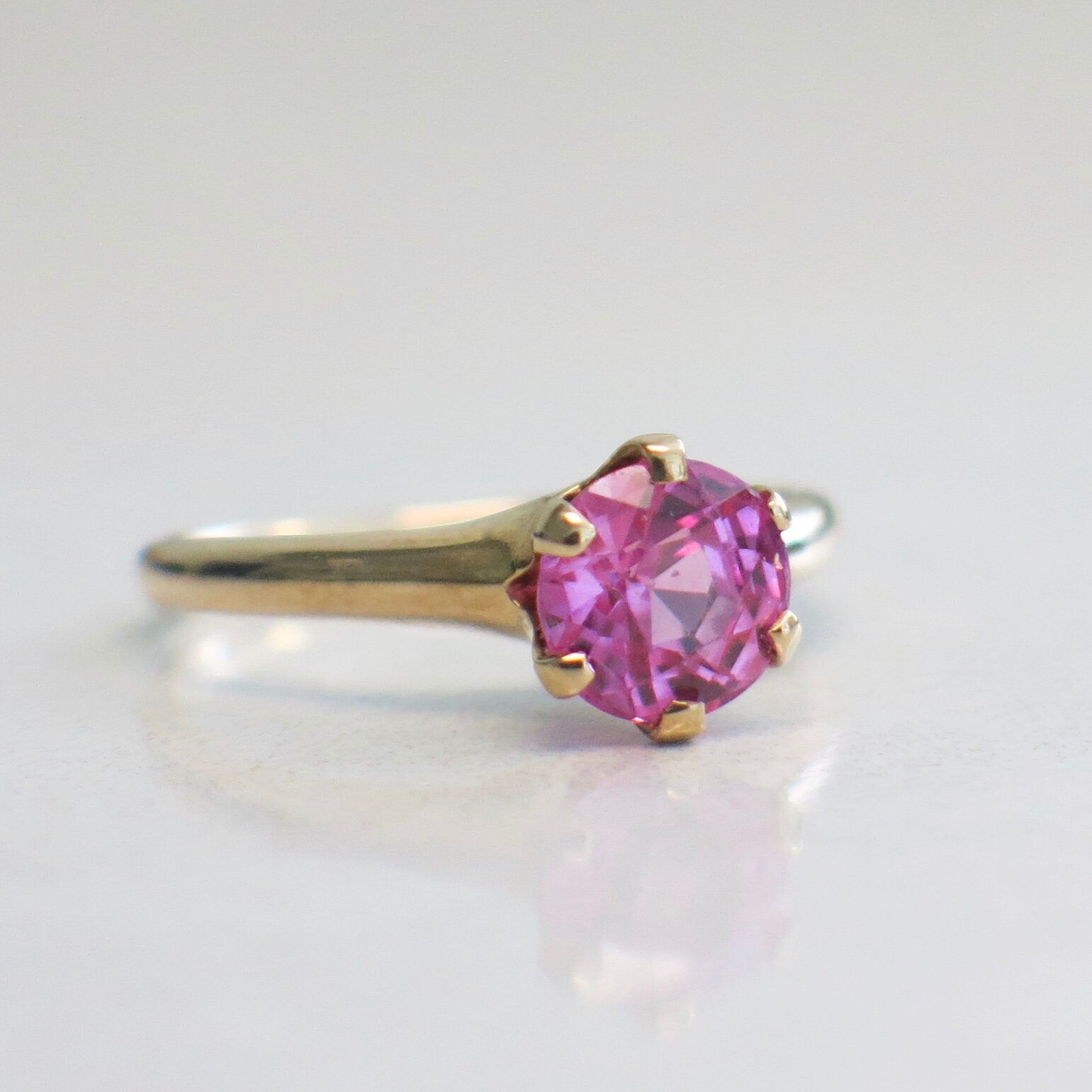 Vintage 14K Gold Pink Sapphire Solitaire Ring | Round Six-Prong Setting Size 4 - Black Market LLC