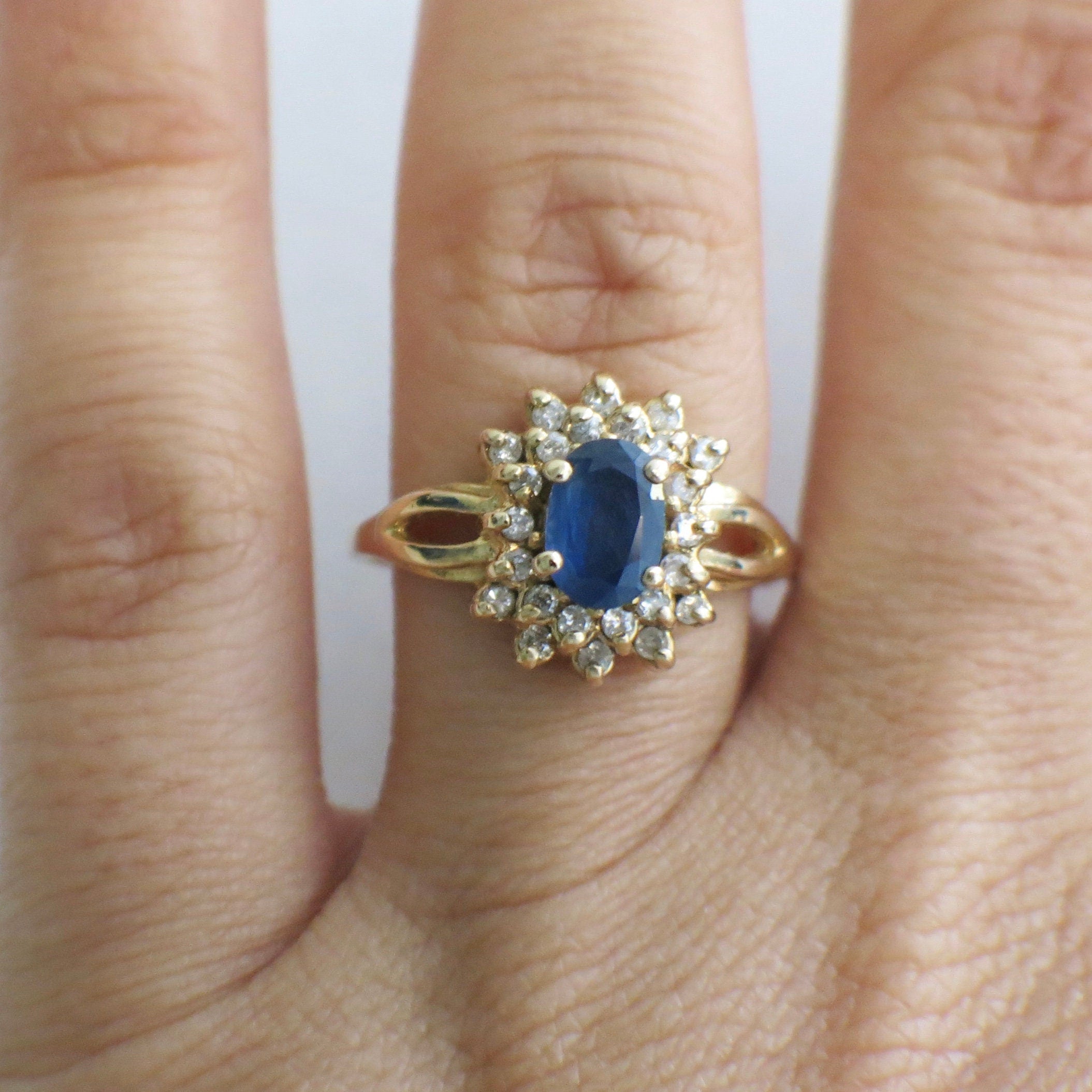Vintage Tanzanite and Diamond Cluster Ring – 14K Yellow Gold Oval Halo, Size 8 - Black Market LLC