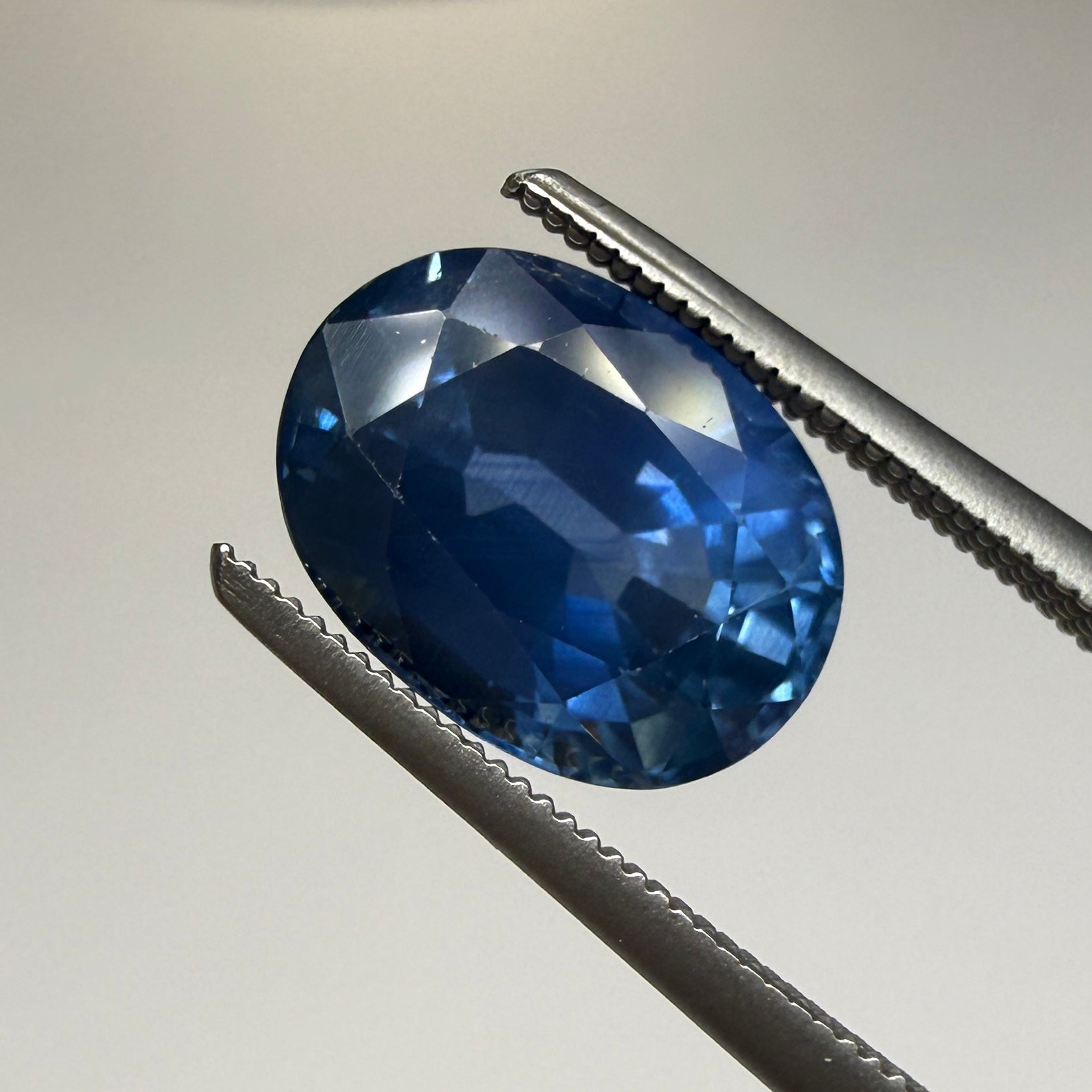 GIA Blue Sapphire 2.36ct Oval, Heated Natural Sapphire, 8.70 x 6.47mm