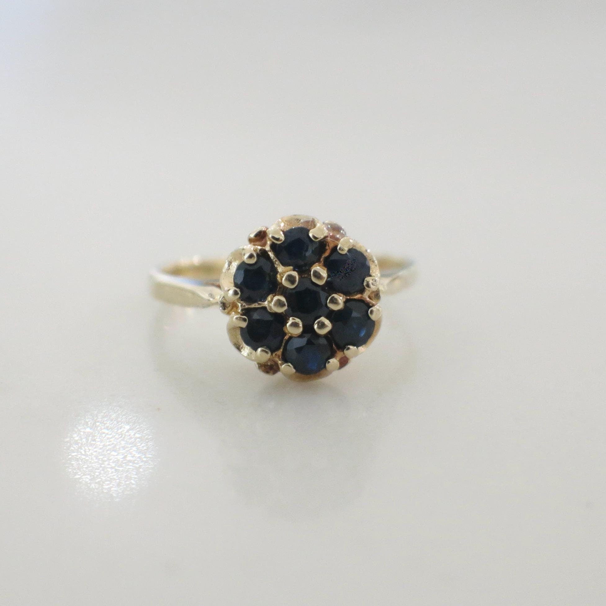 14K Yellow Gold Blue Sapphire Cluster Flower Ring – Vintage Size 6.25 - Black Market LLC