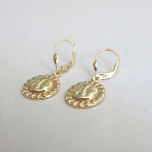 14K Yellow Gold Vintage Sun Face Dangle Earrings Lever Back Design