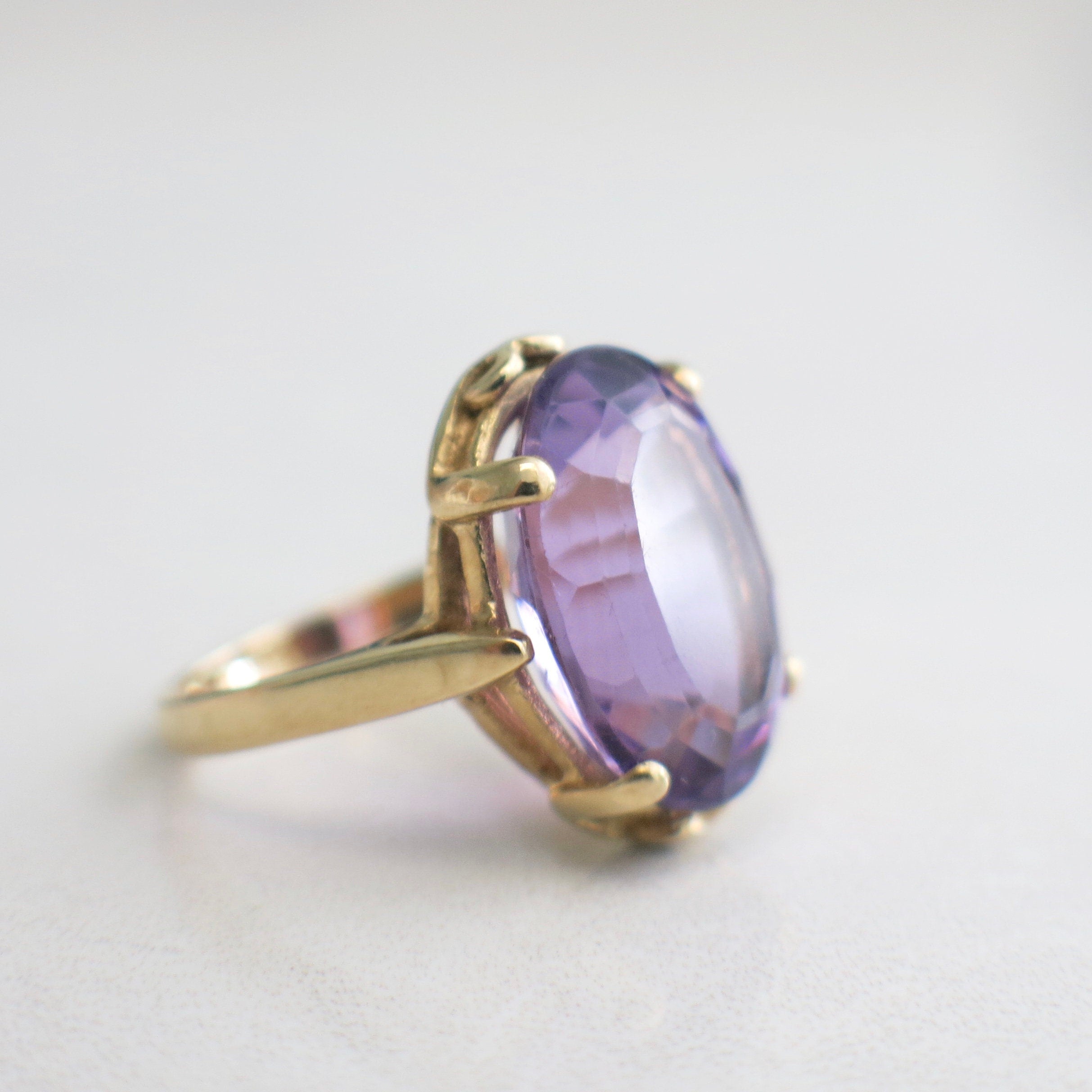 Large Oval Amethyst Cocktail Ring – 14K Yellow Gold Vintage Statement, Size 5.5 - Black Market LLC
